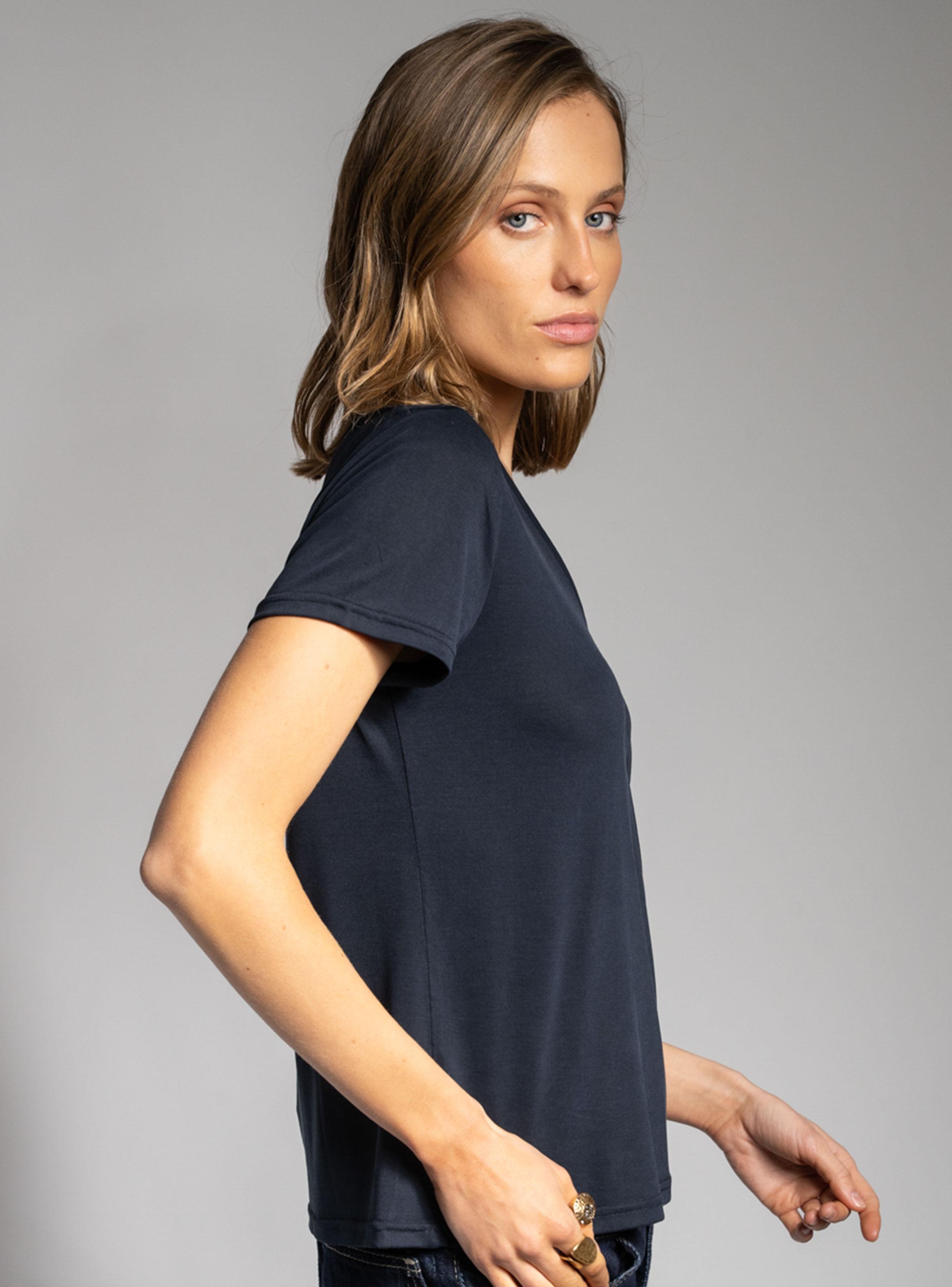 Polera Clara Azul Marino-2