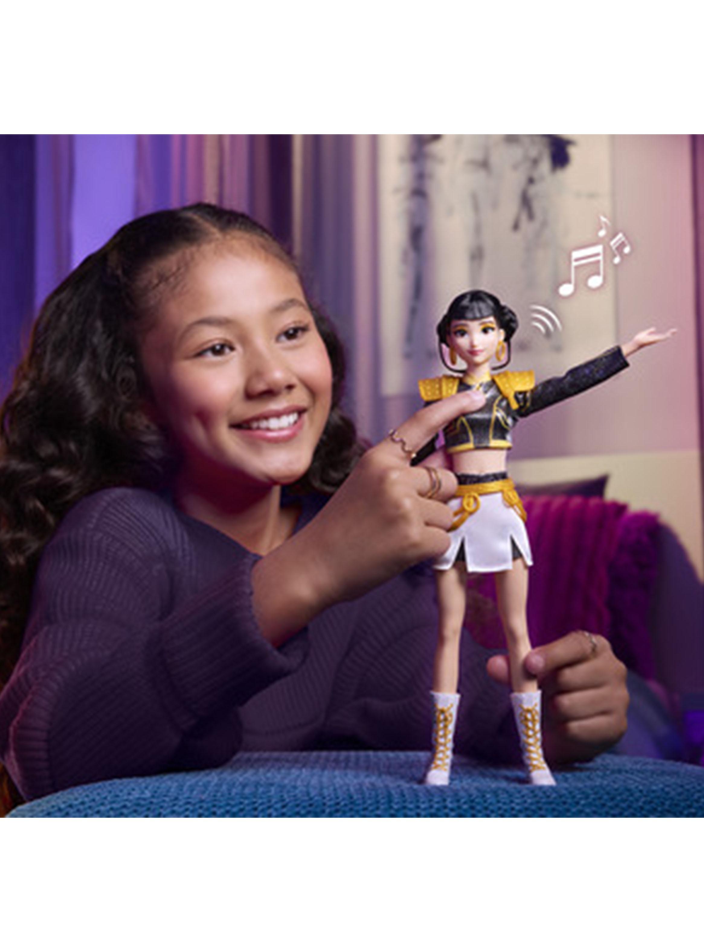 Muñeca Zoey con Canción K-Pop Demon Hunters-4