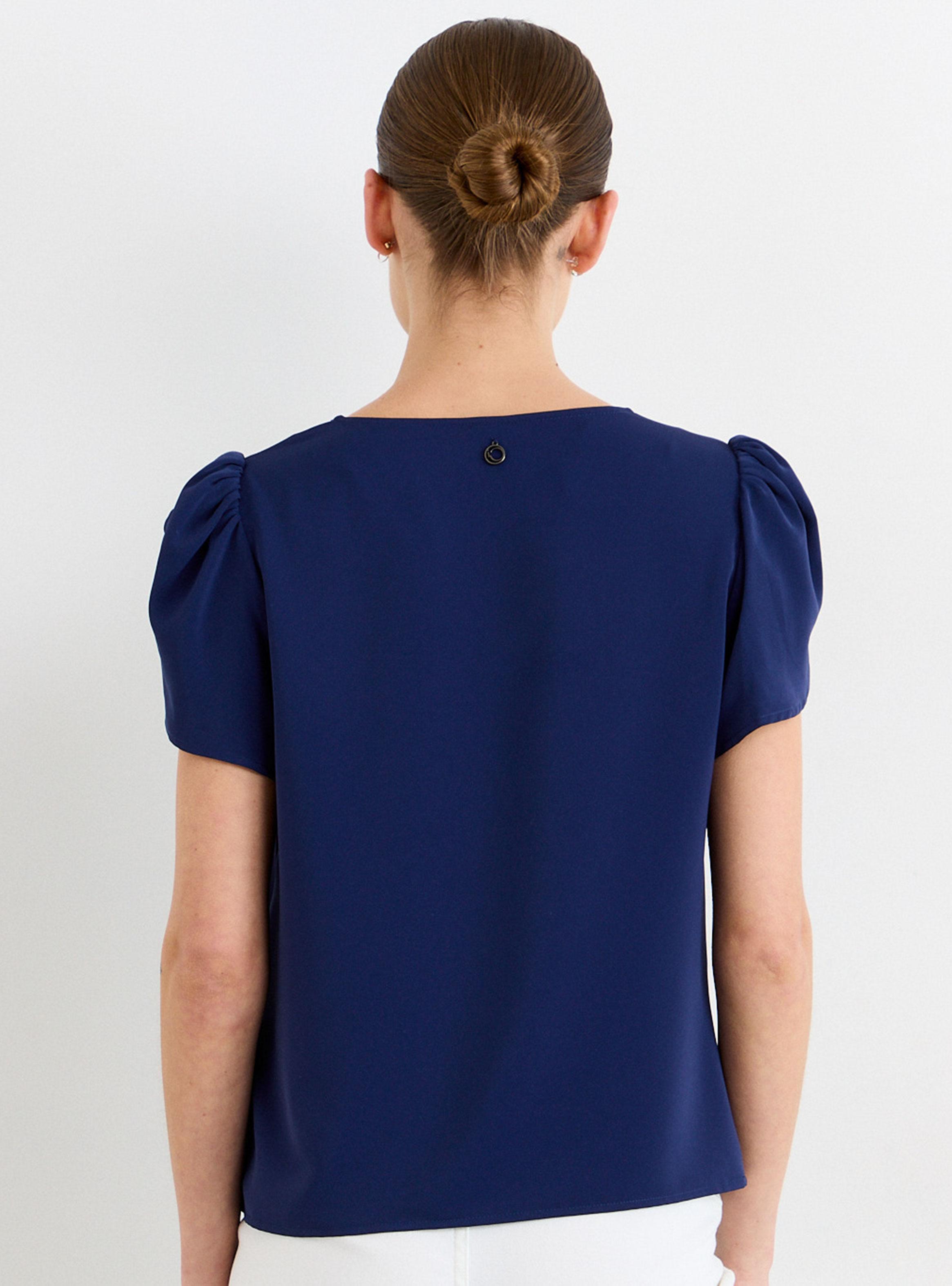 Blusa Lisa Corte Clásico-1