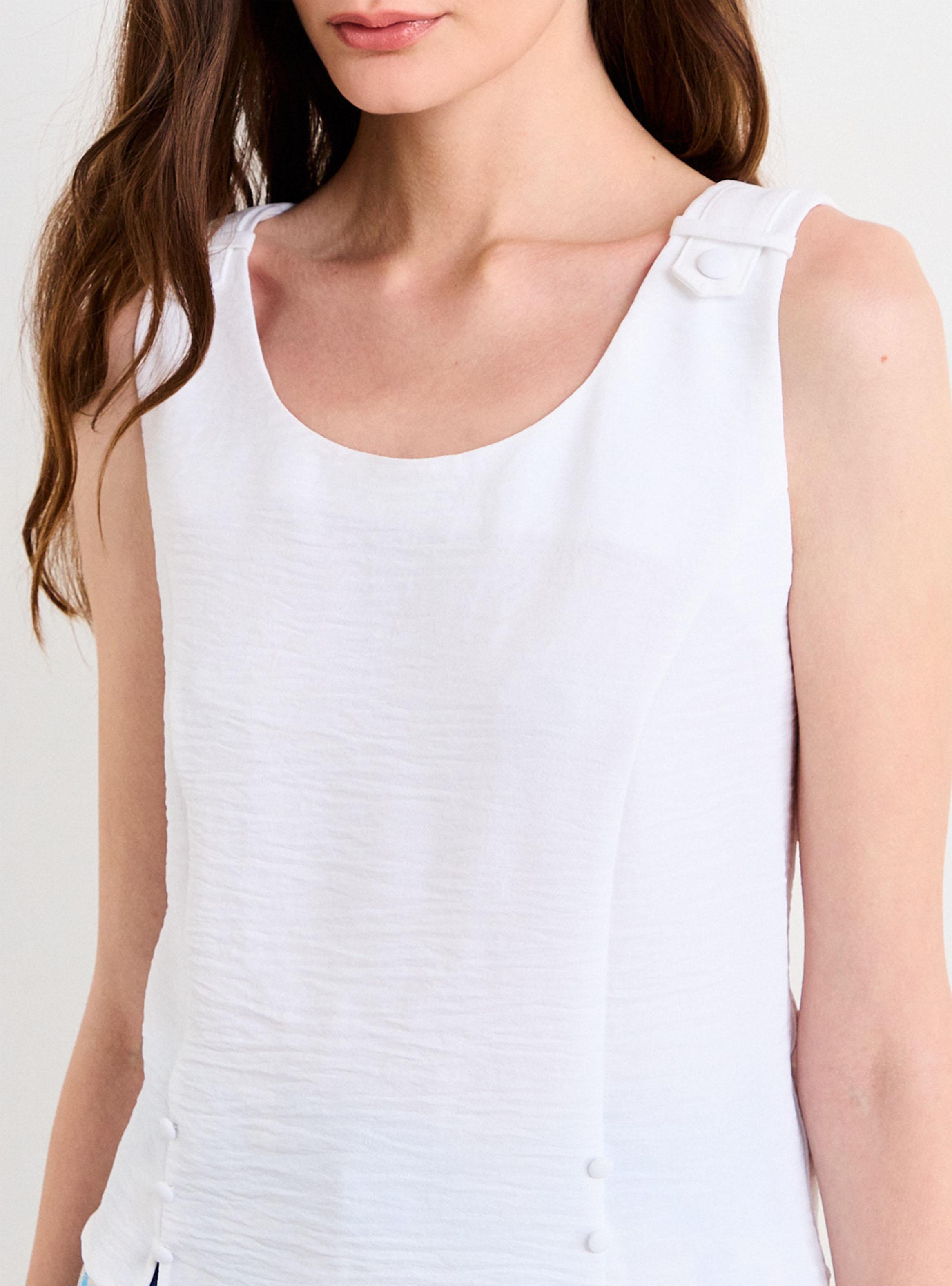 Blusa Lisa con Detalle en Hombros-3