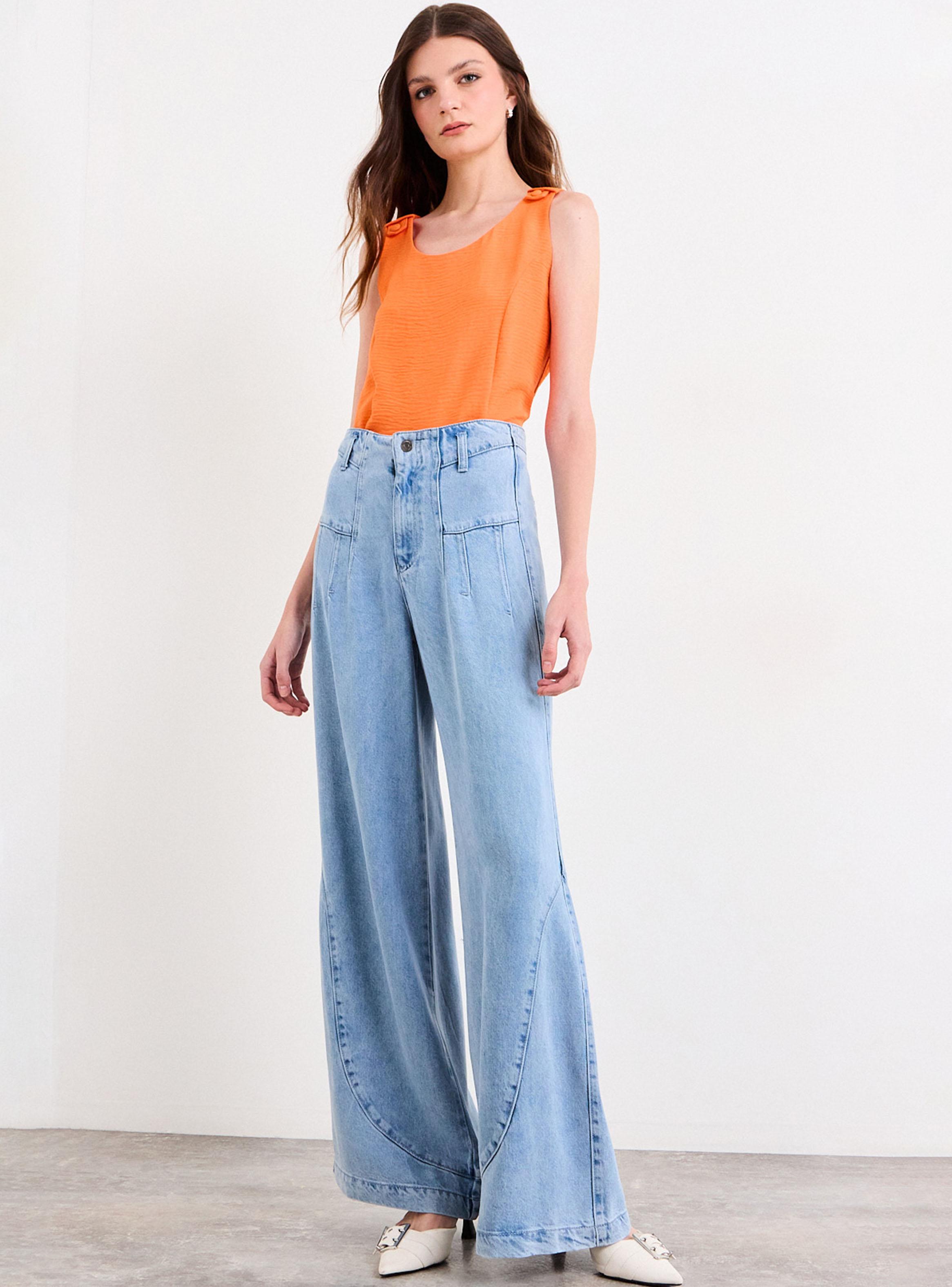 Blusa Lisa con Detalle en Hombros Regular-3