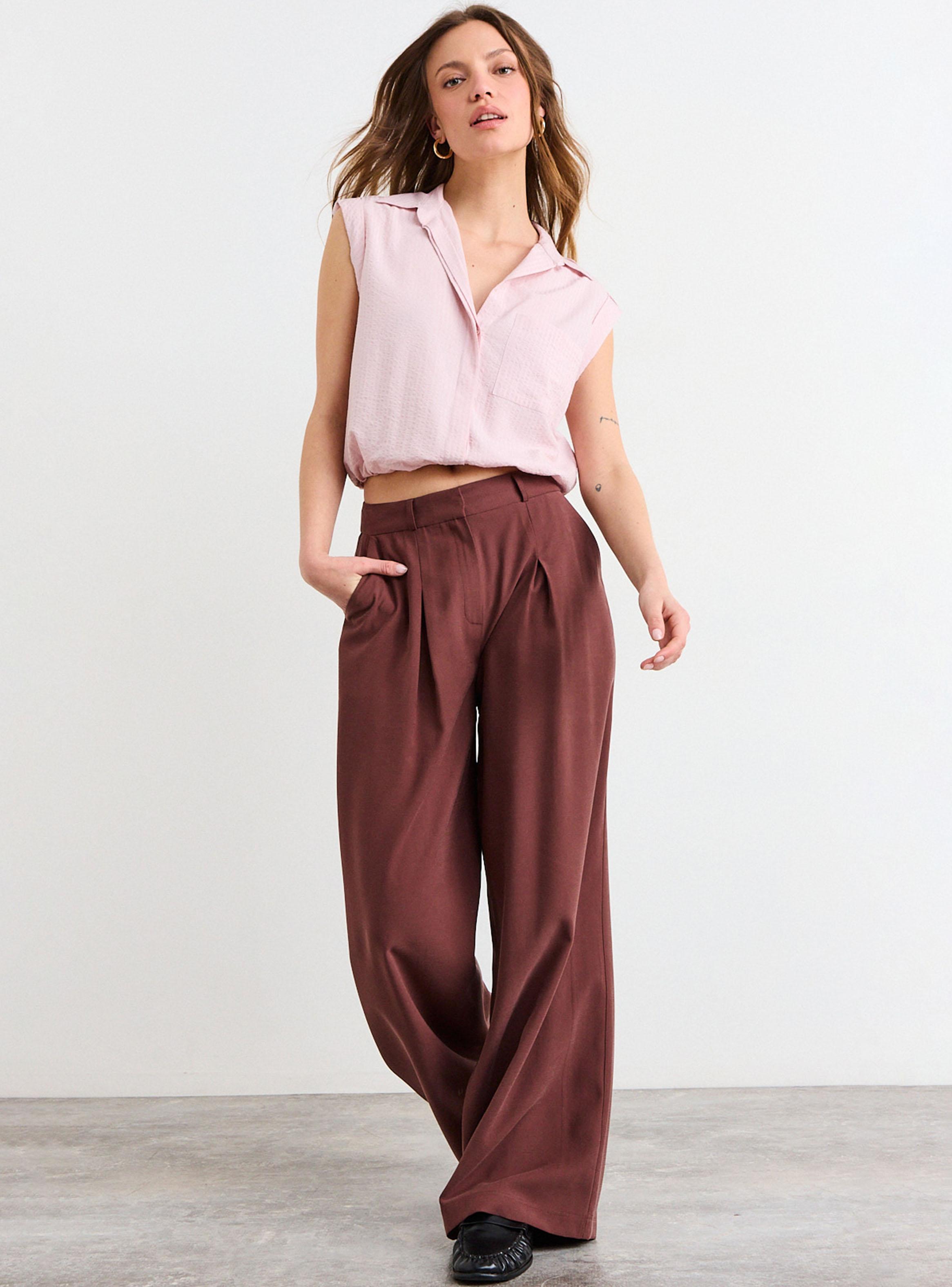 Blusa Lisa Crop de Cuello Polo con Botón-4