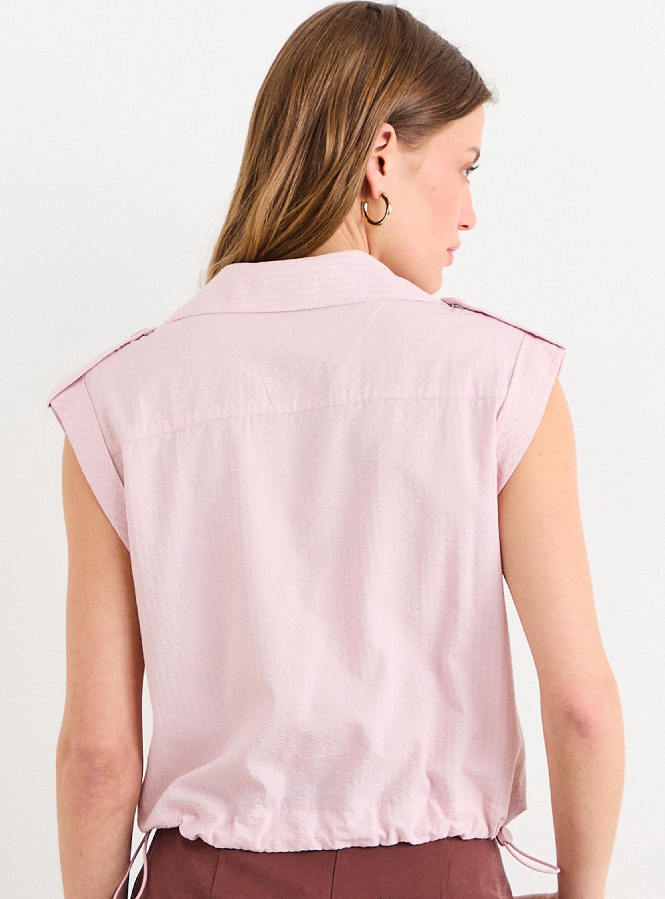 Blusa Lisa Crop de Cuello Polo con Botón-1