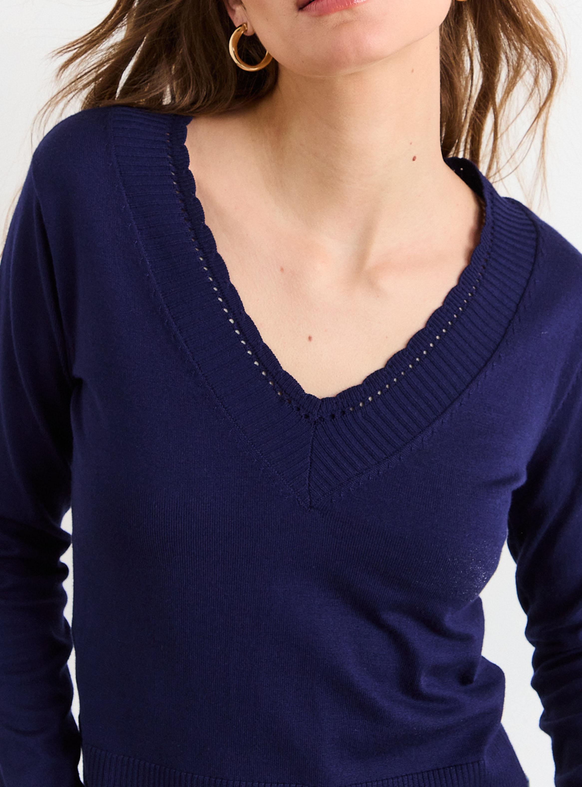 Sweater Liso Cuello V Manga Larga Regular-3
