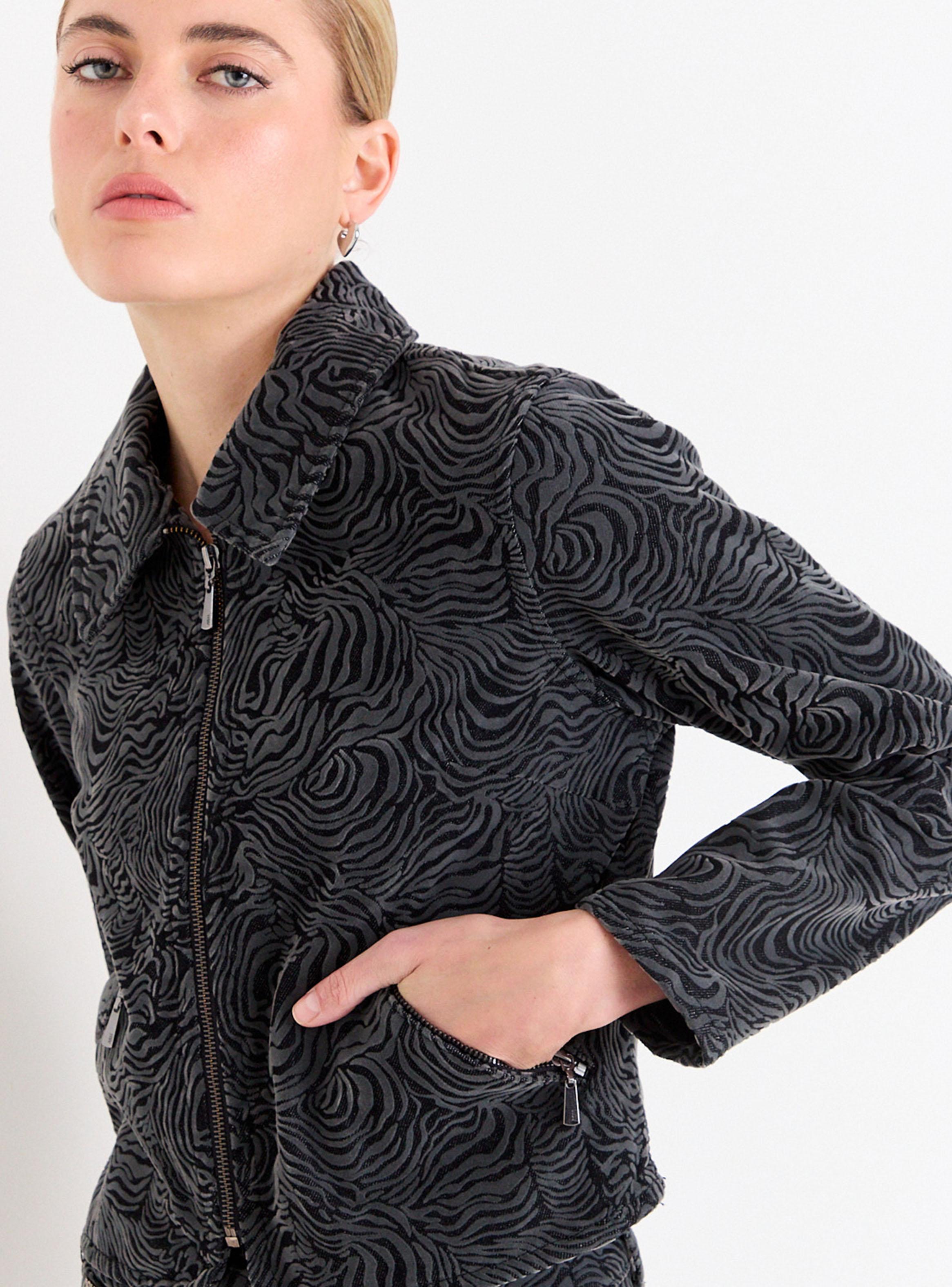 Chaqueta Estampada con Cierre-3