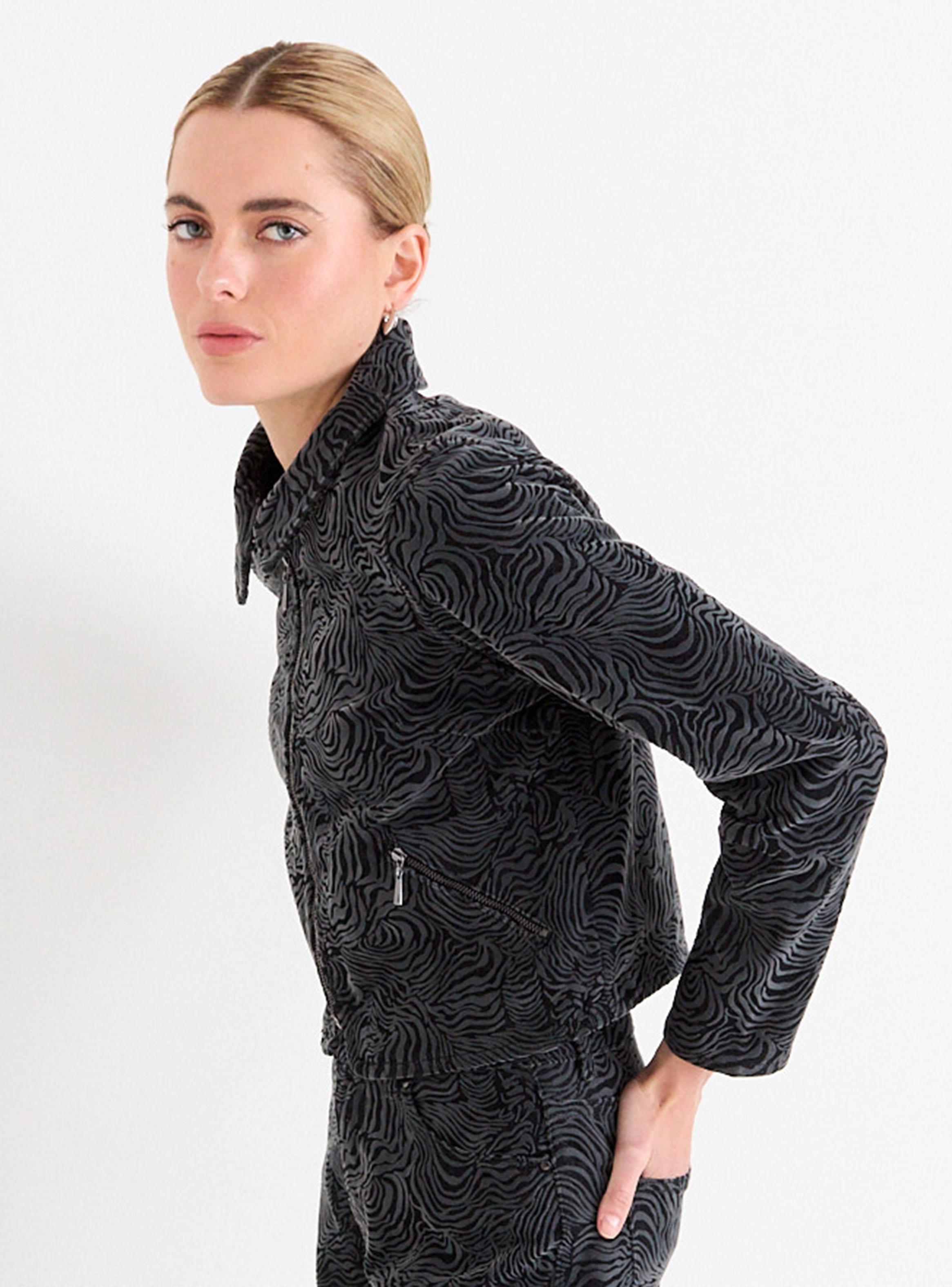 Chaqueta Estampada con Cierre-2