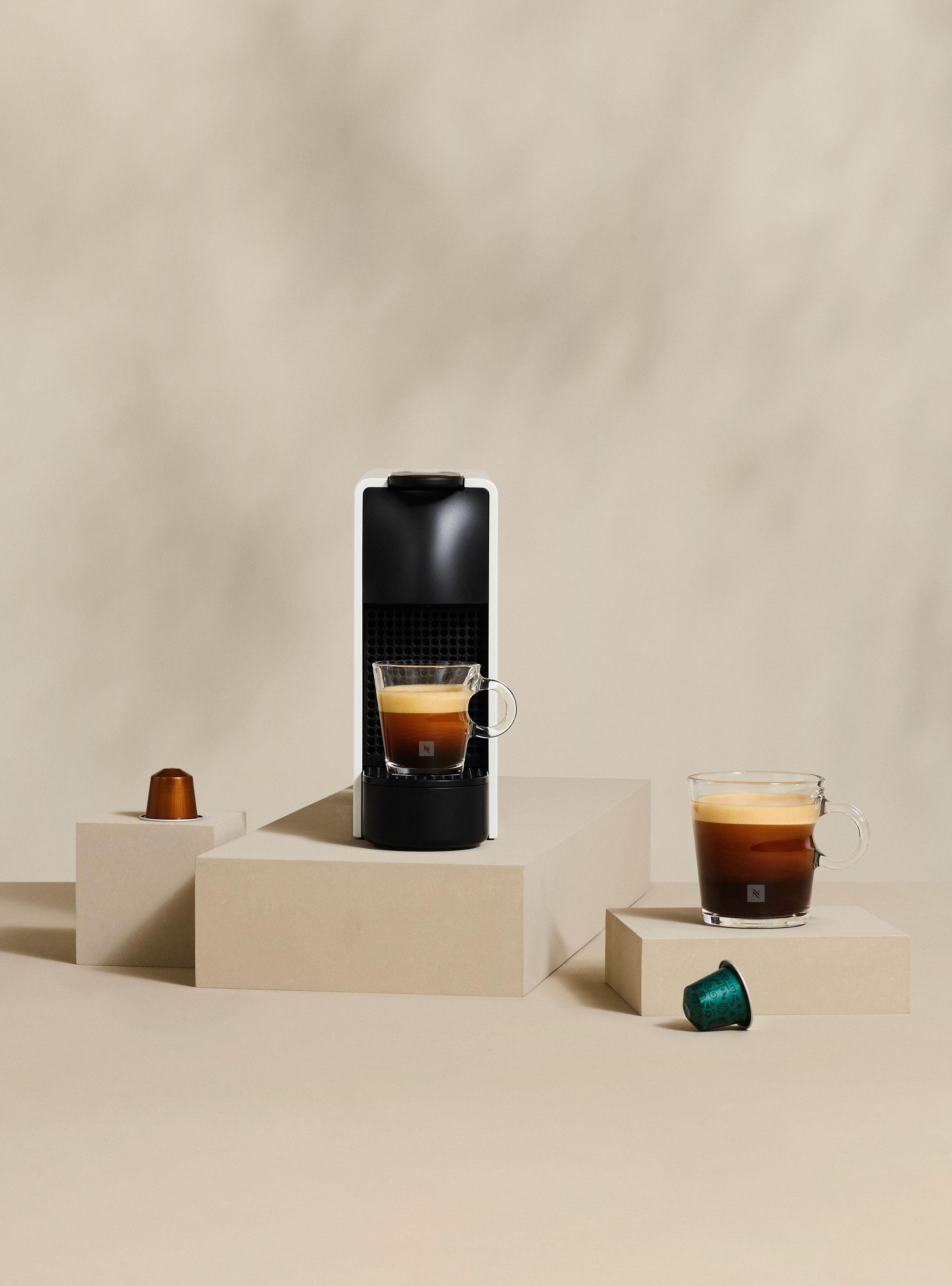 Cafetera de Cápsulas Essenza Mini Blanca-7