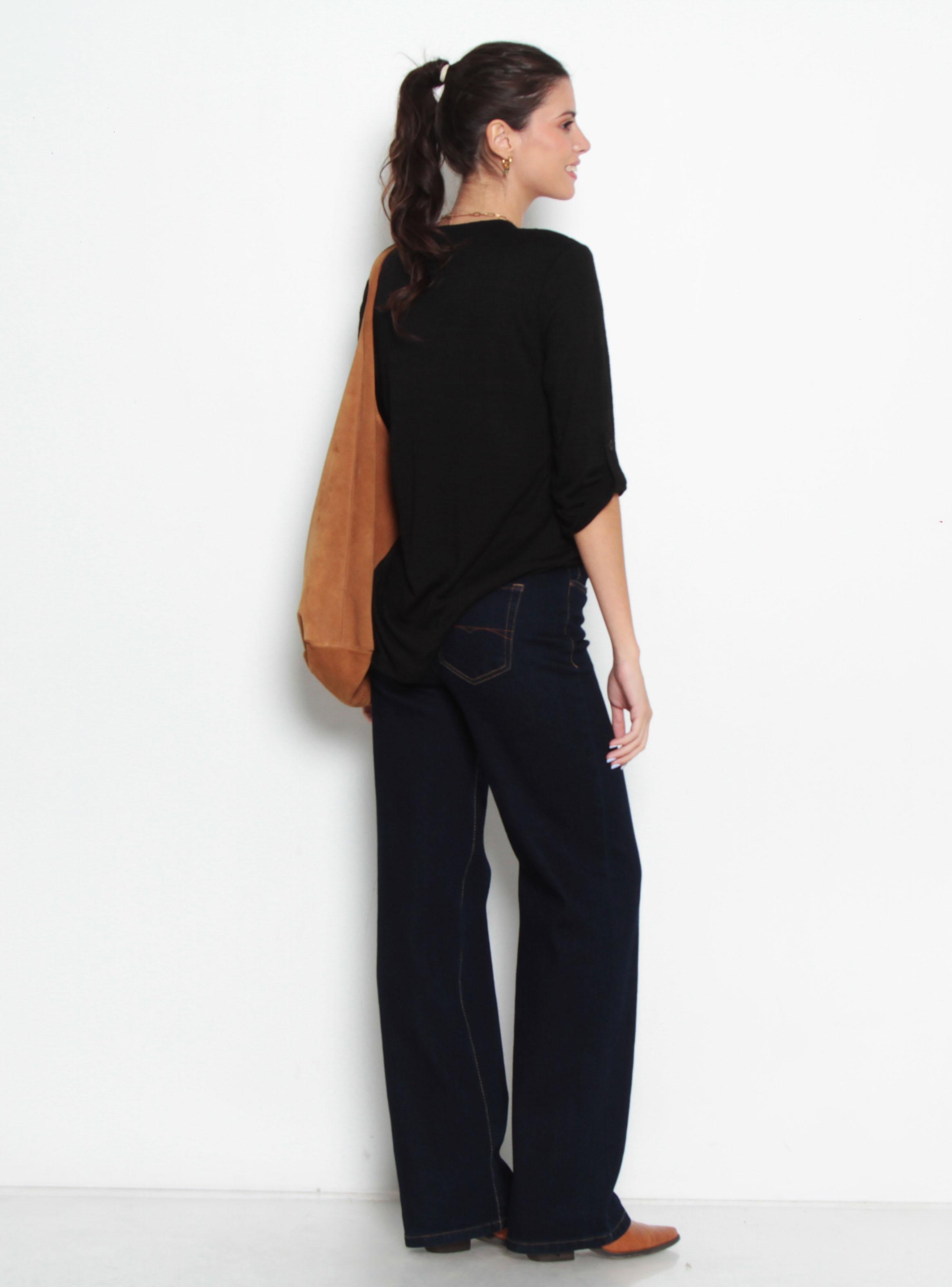 Blusa Manga 3/4 Abotonado en Delantero con Bolsillo Escote V-4