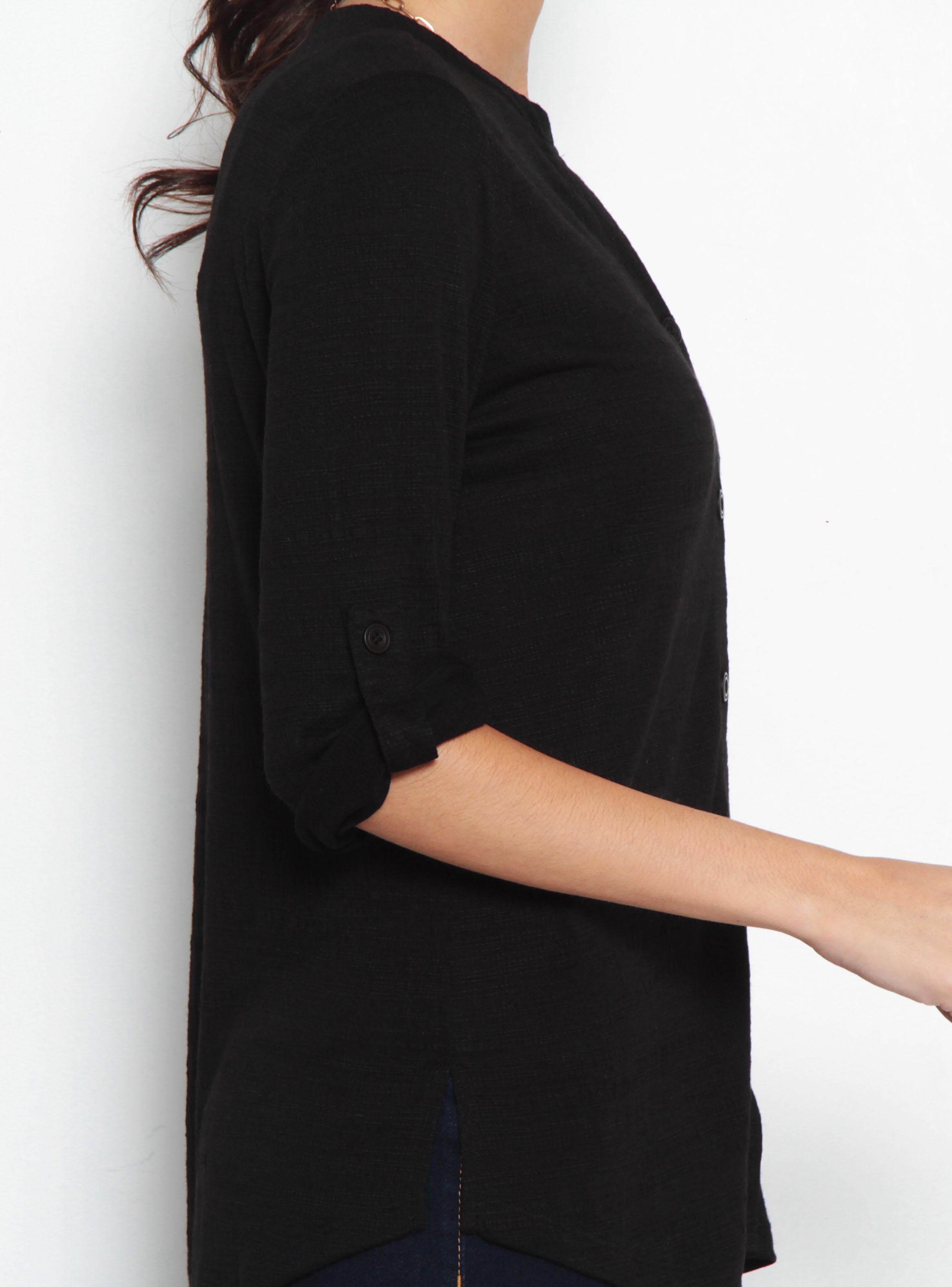 Blusa Manga 3/4 Abotonado en Delantero con Bolsillo Escote V-2