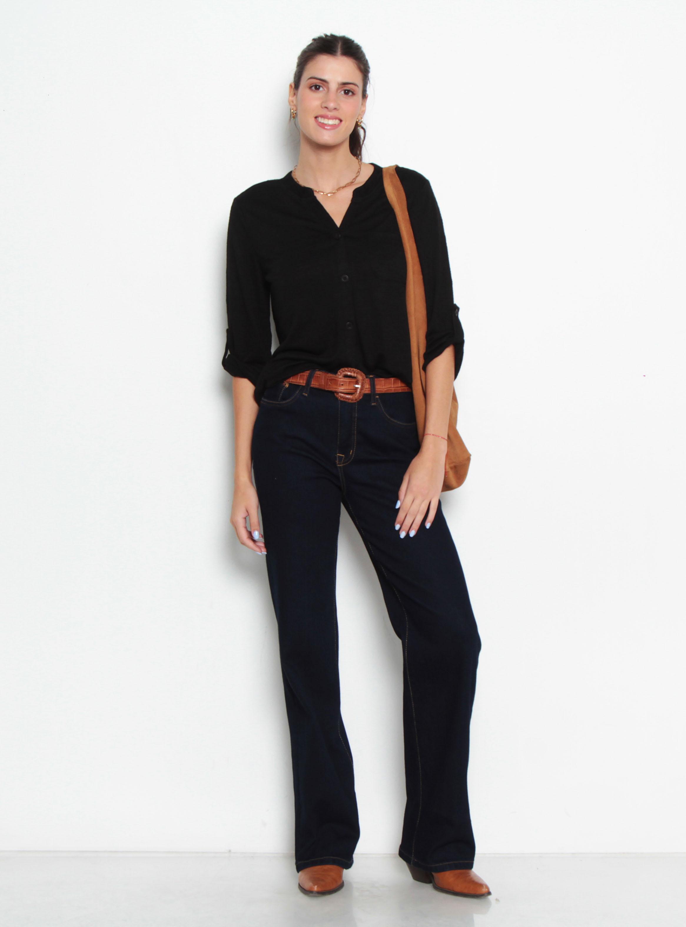 Blusa Manga 3/4 Abotonado en Delantero con Bolsillo Escote V-3