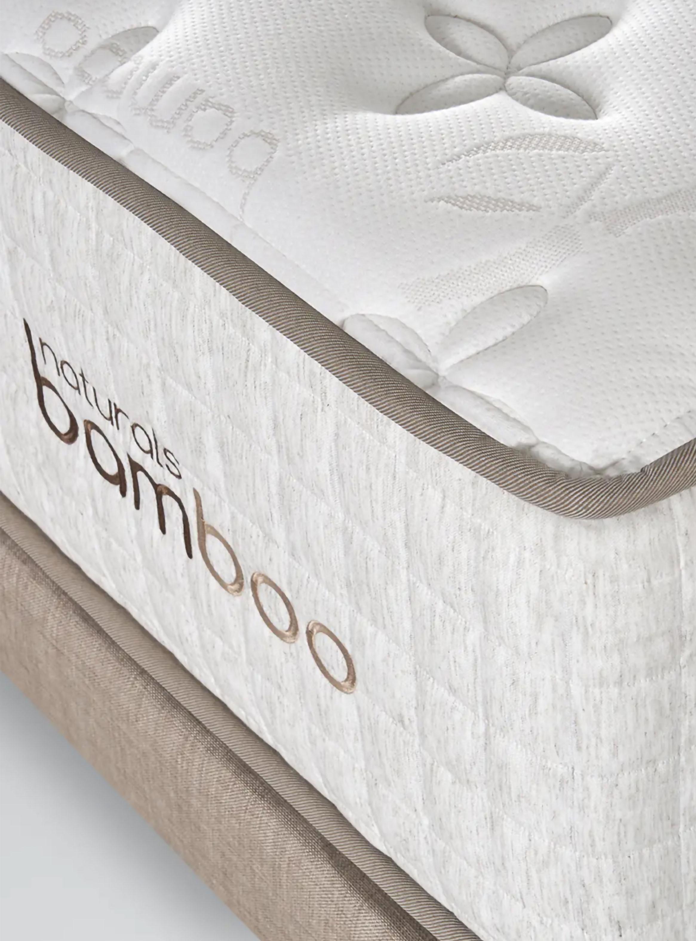 Cama Europea Naturals Bamboo Súper King + Respaldo Liso Arena+ Veladores Concept-3