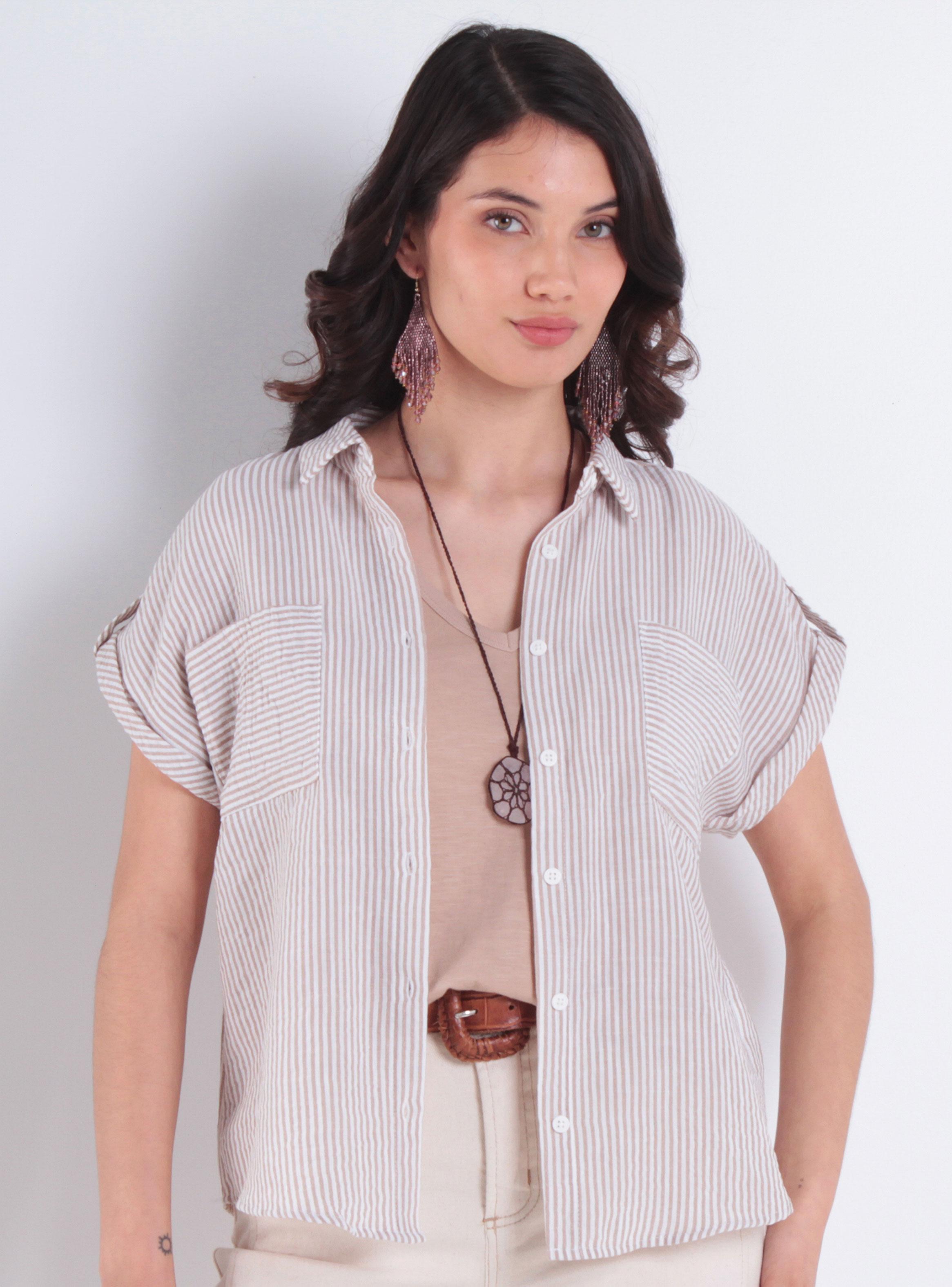 Blusa Manga Corta Listada Abotonada con Bolsillo-0