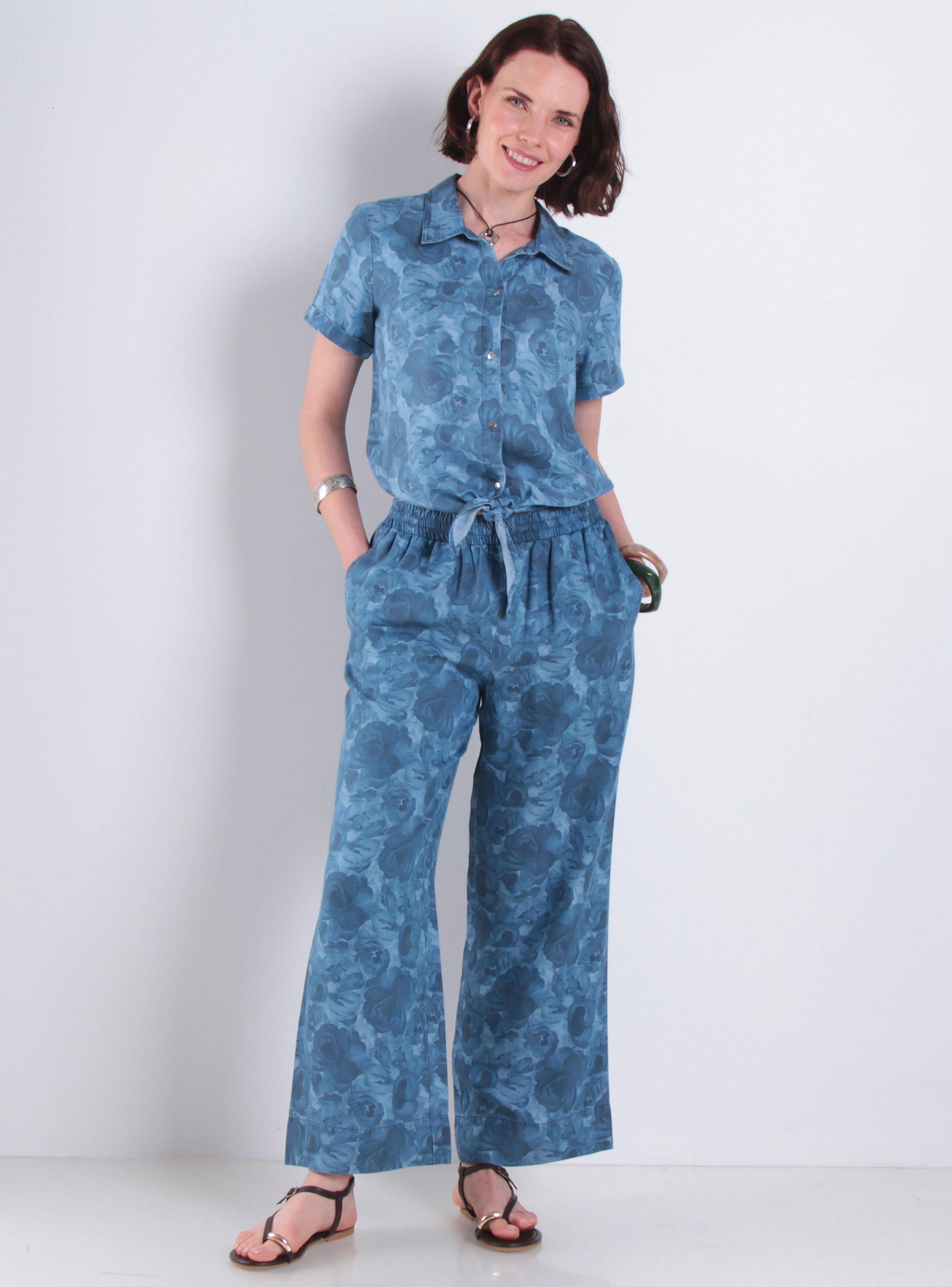 Blusa Lyocell Estampado Manga Corta con Nudo en Ruedo-3