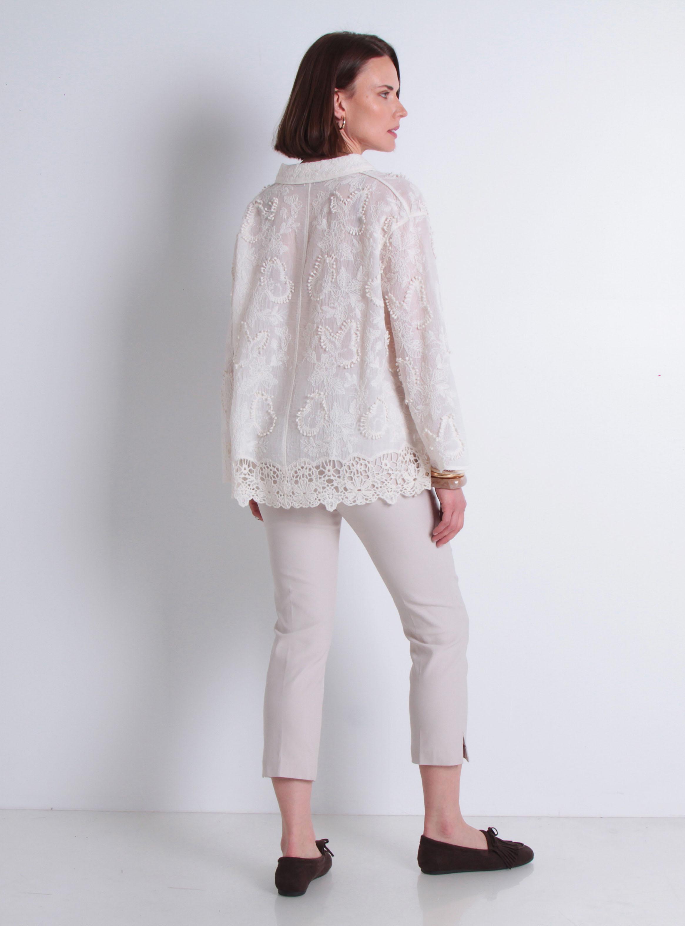 Blusa Brodery Manga 3/4 Abotonada en Delantero-4