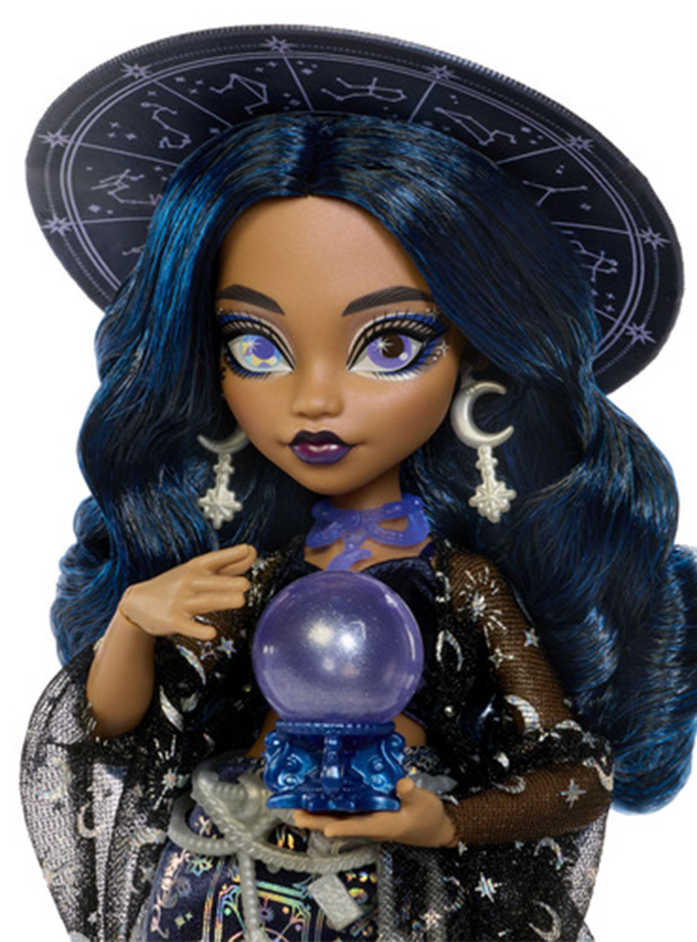 Muñeca Claire de Luna Moonspell Magic-2