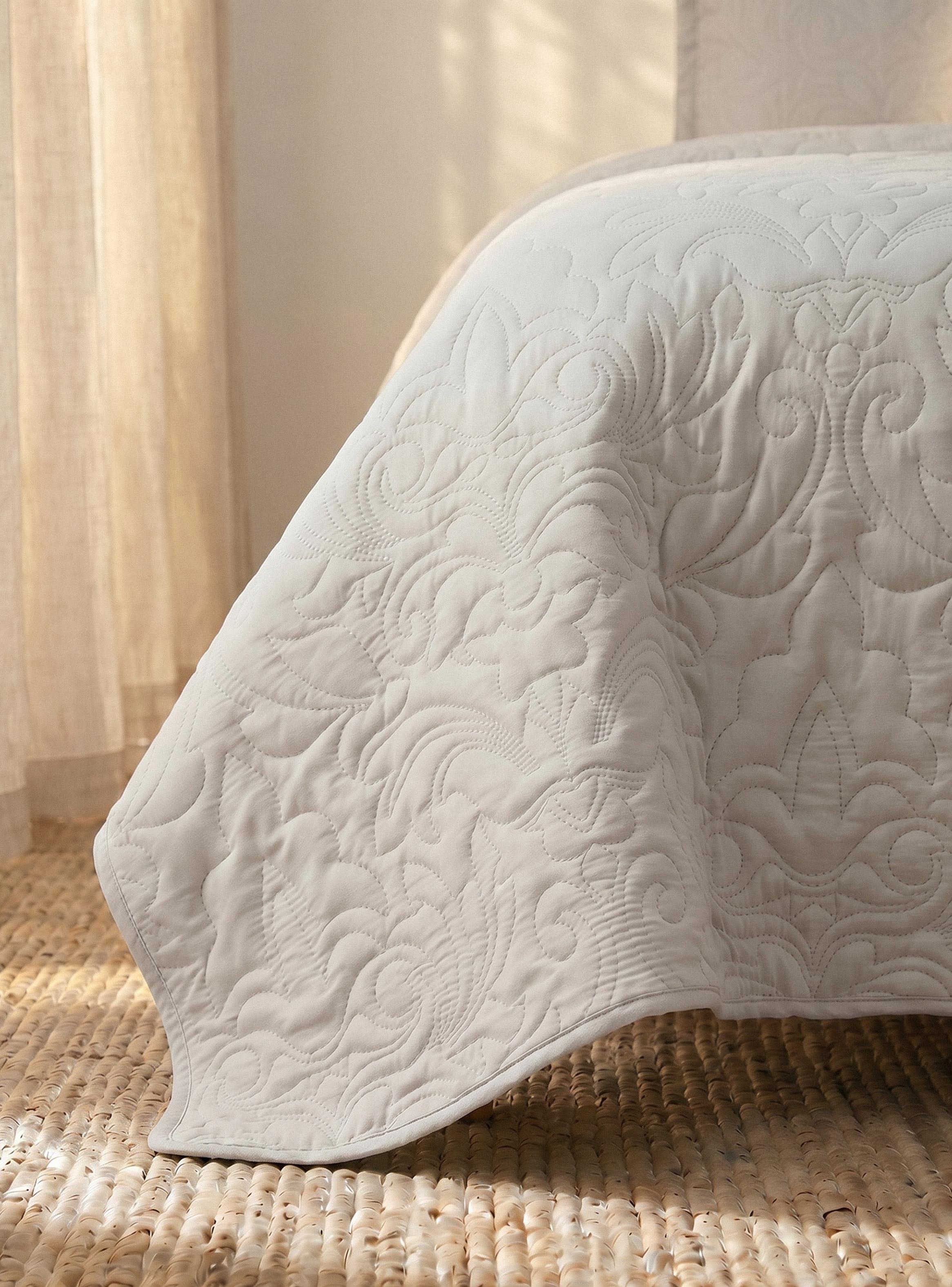 Quilt 1.5 Plazas Victoria-3