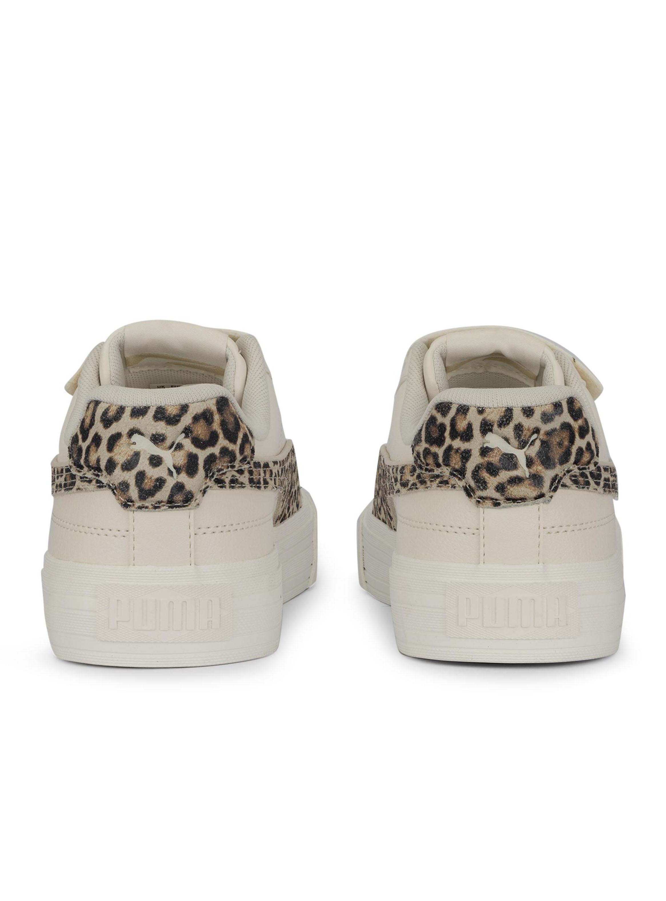 Zapatilla Urbana Tres Velcro Court Classic Vulc Mujer-3