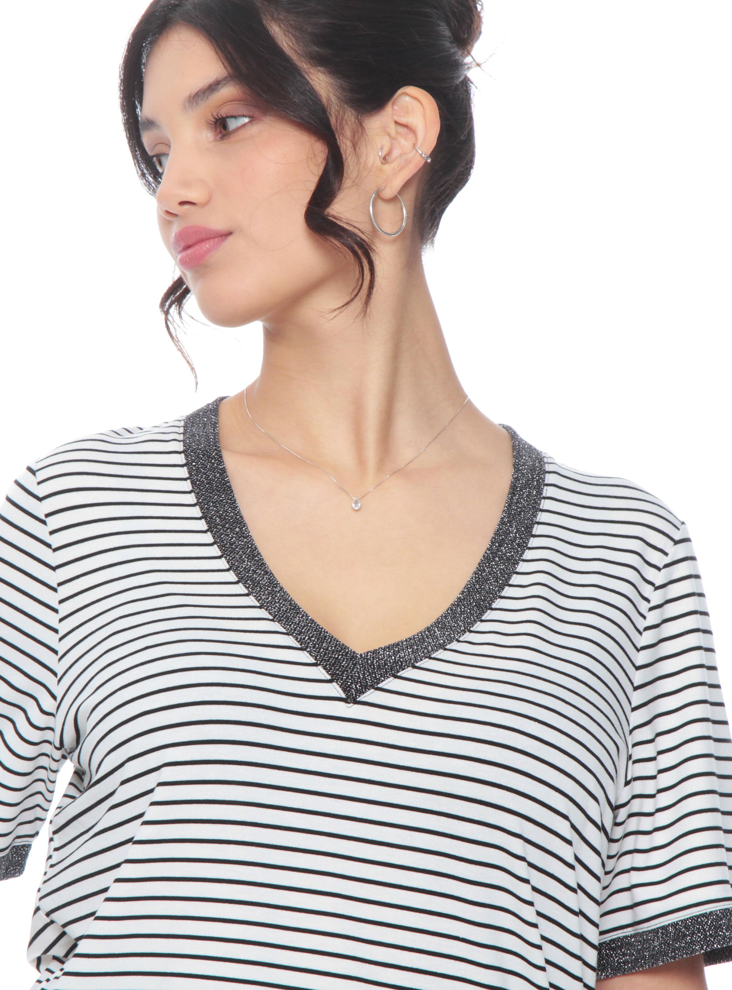 Polera Manga Corta Listada Escote V-2