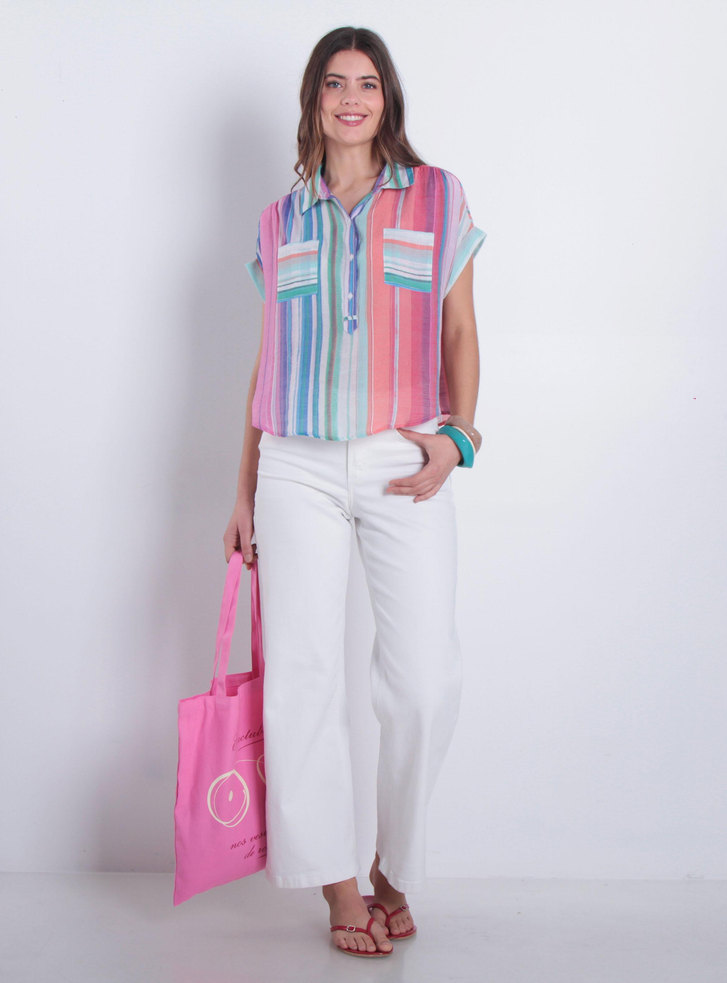 Blusa Listada Manga Corta Abotonada en Delantero Bolsillo-3