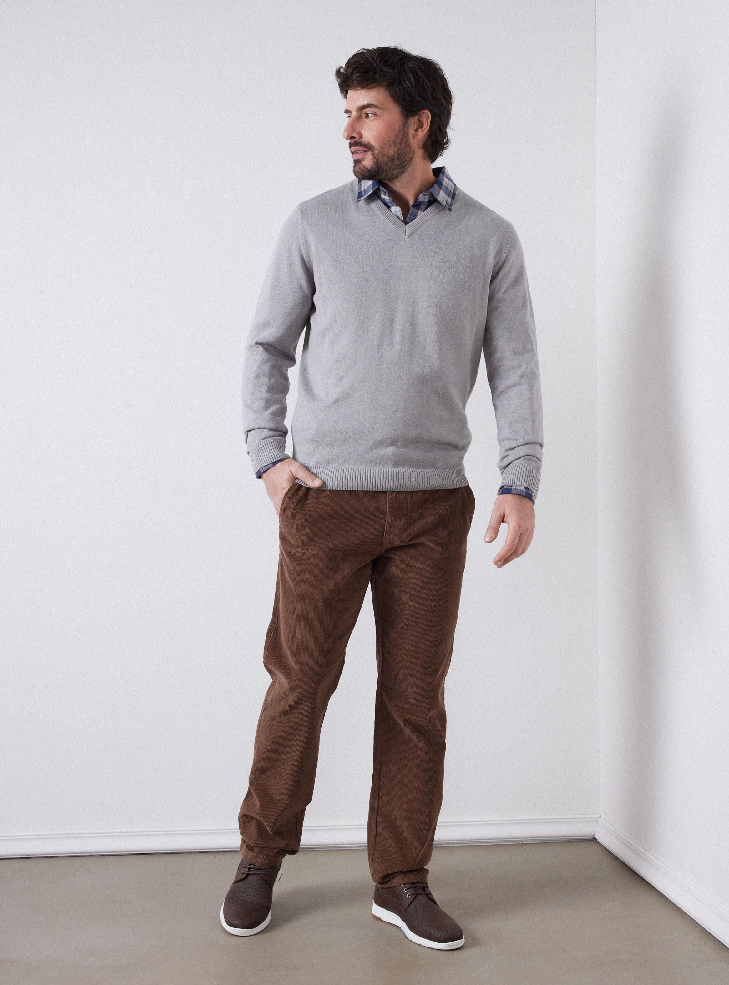 Sweater Básico Cuello V-4