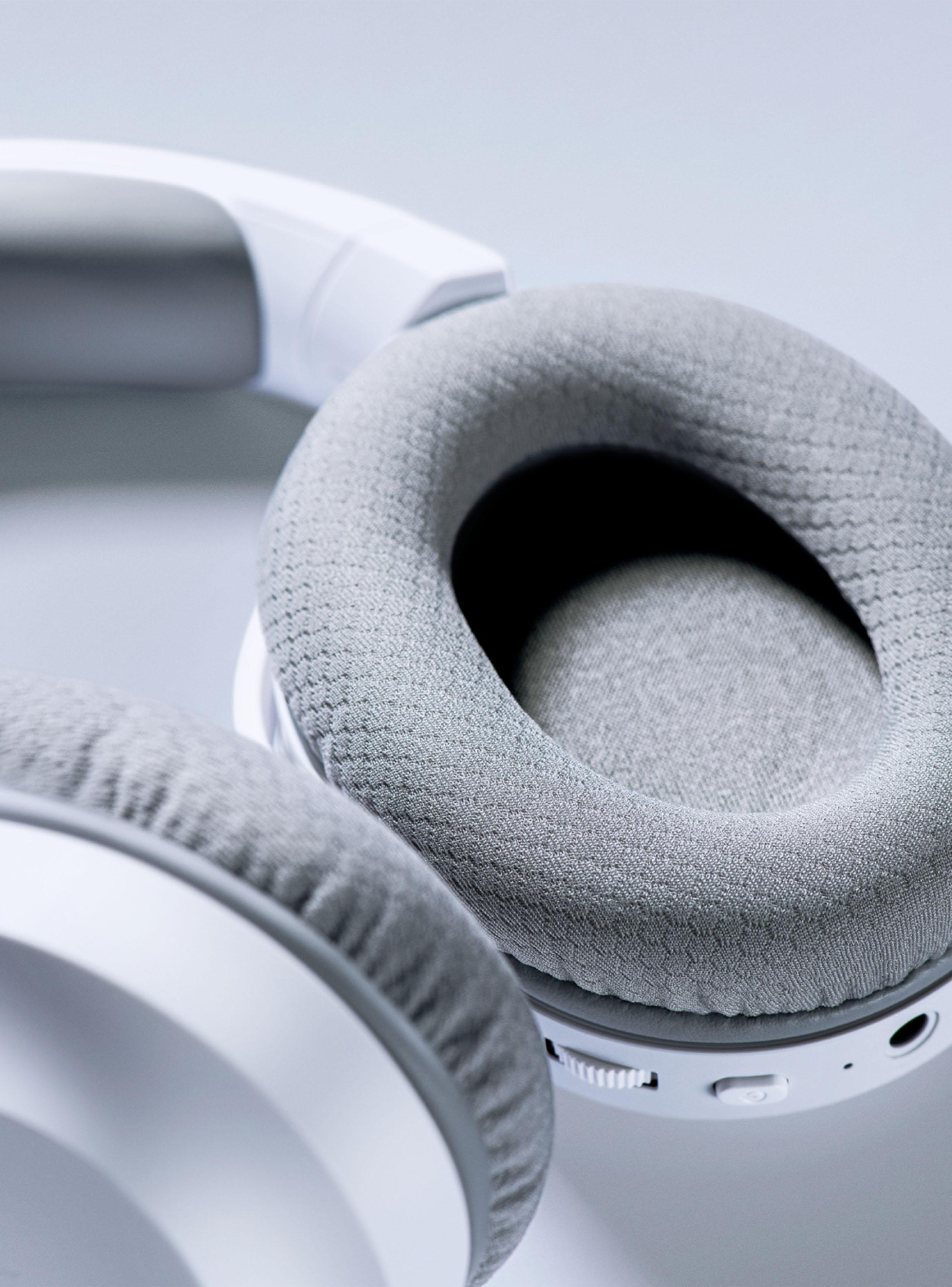 Audífonos Gamer Inalámbricos Barracuda X White-4
