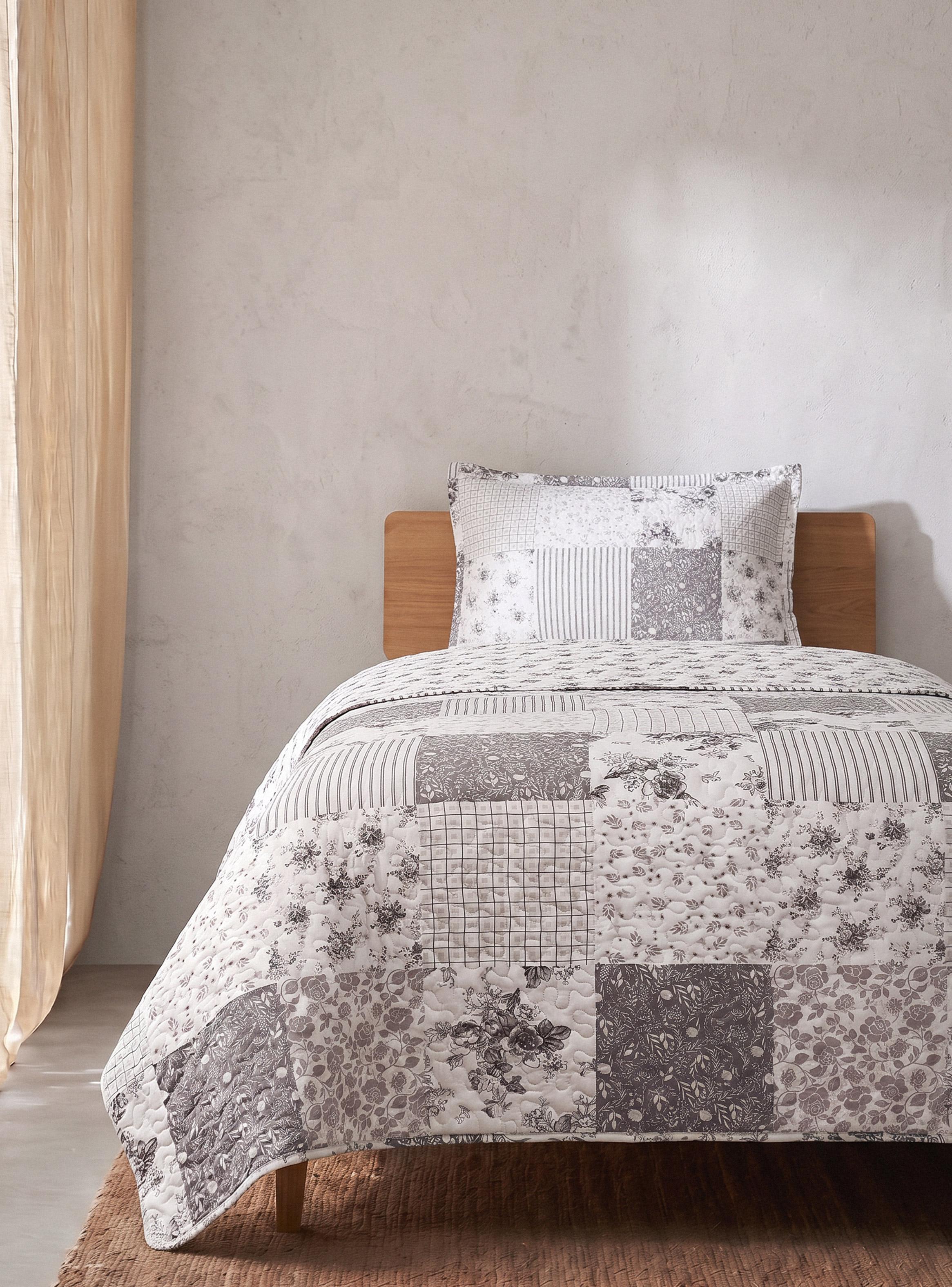 Quilt Romántico 1.5 Plazas-0