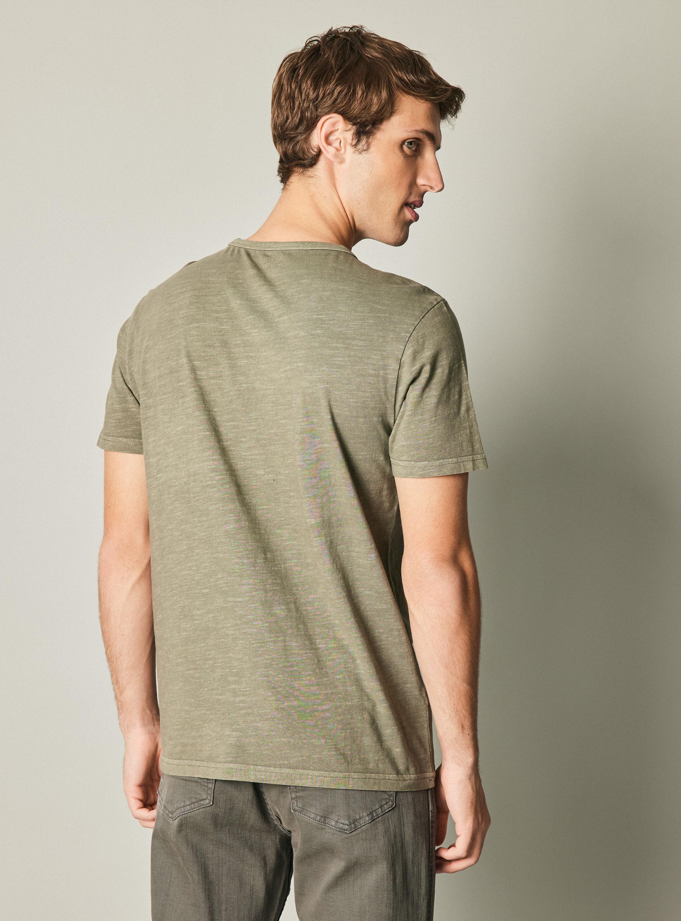 Polera Básica Barrida Garment-1