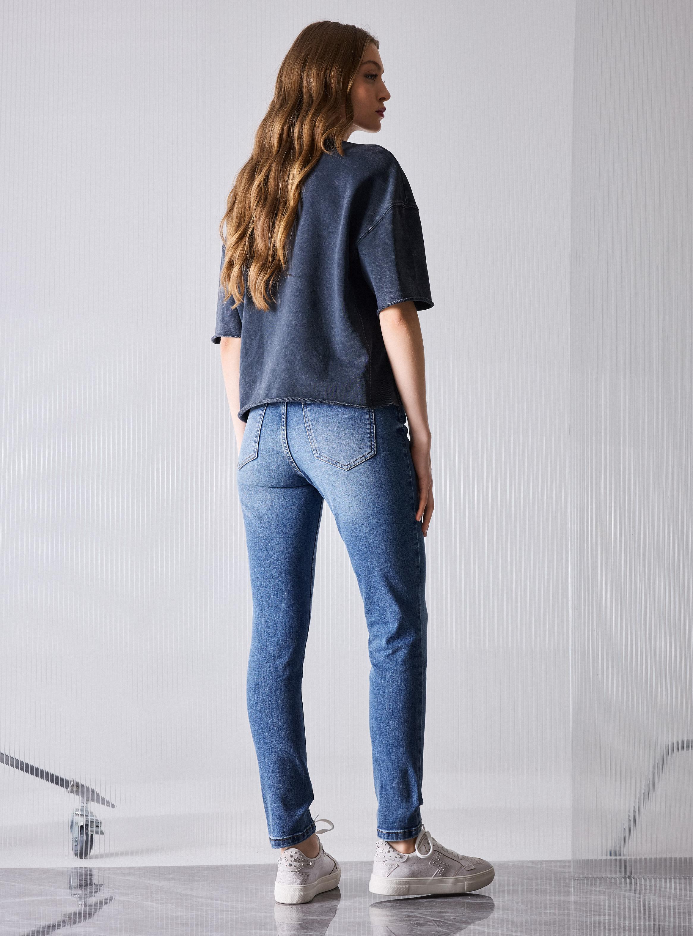 Jeans Básico 5 Bolsillos Lavado Medio-5