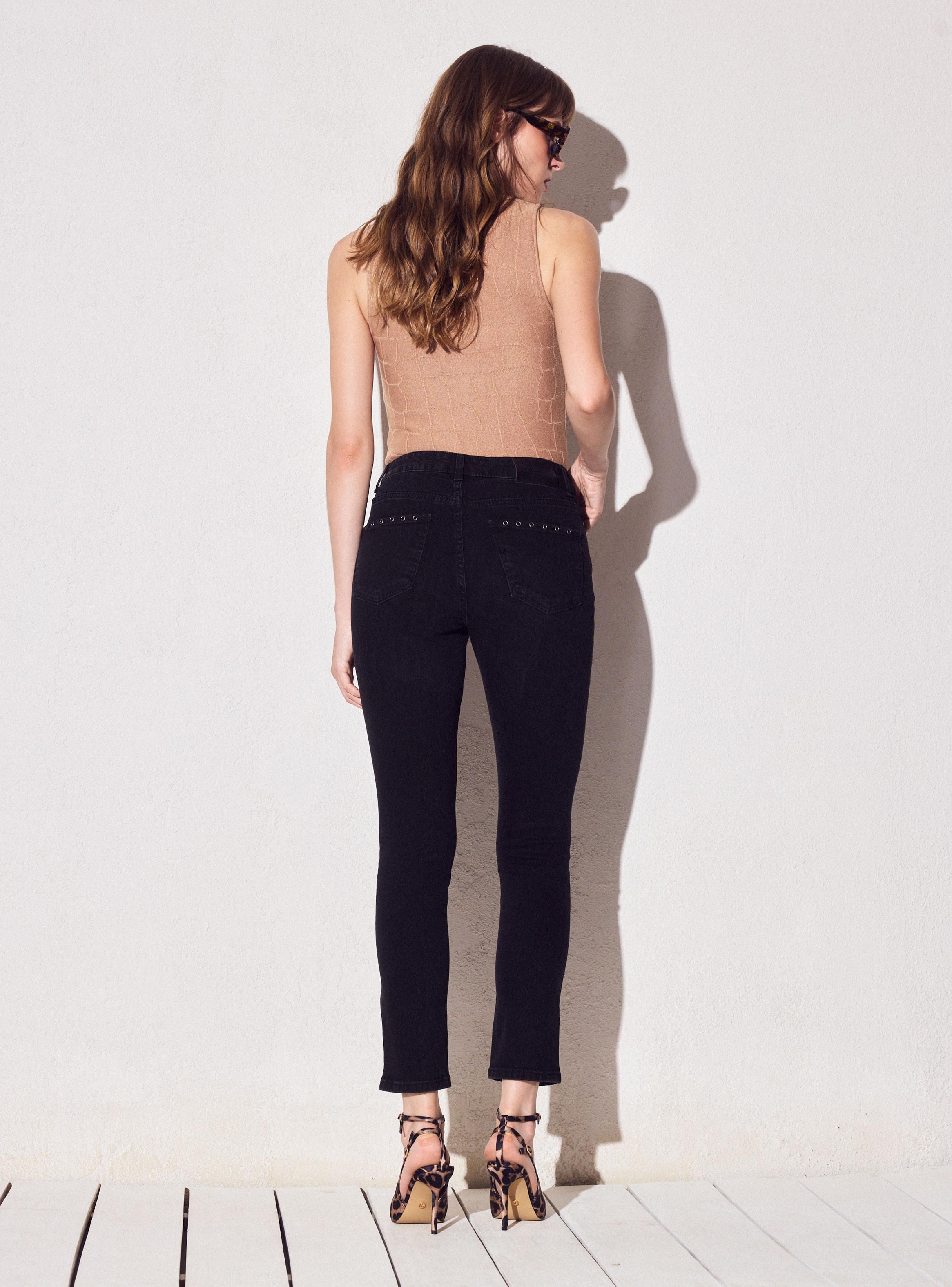 Jeans Skinny  con Tachas en Bolsillos-5