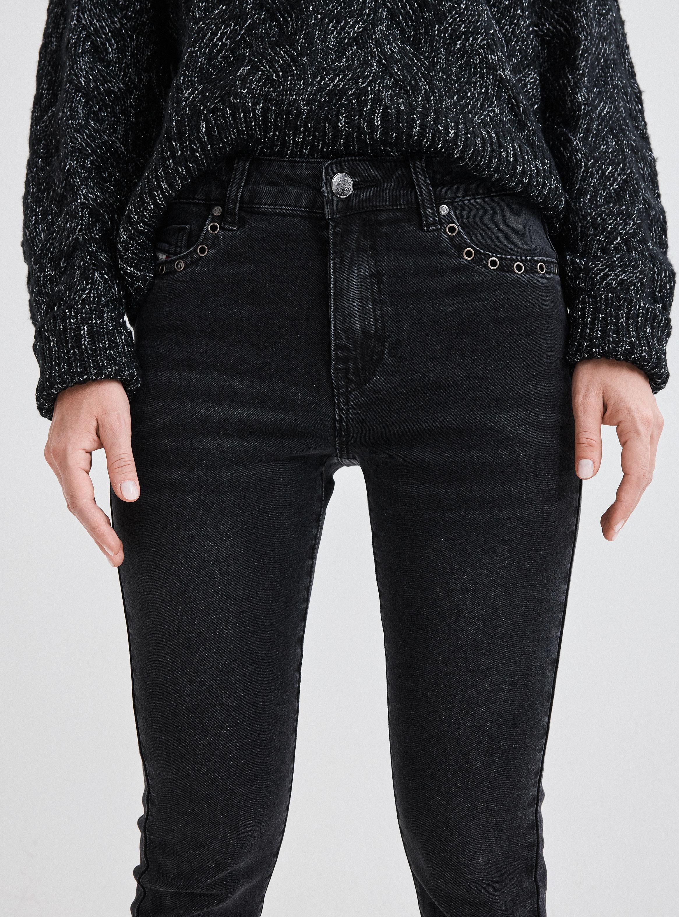 Jeans Skinny  con Tachas en Bolsillos-2