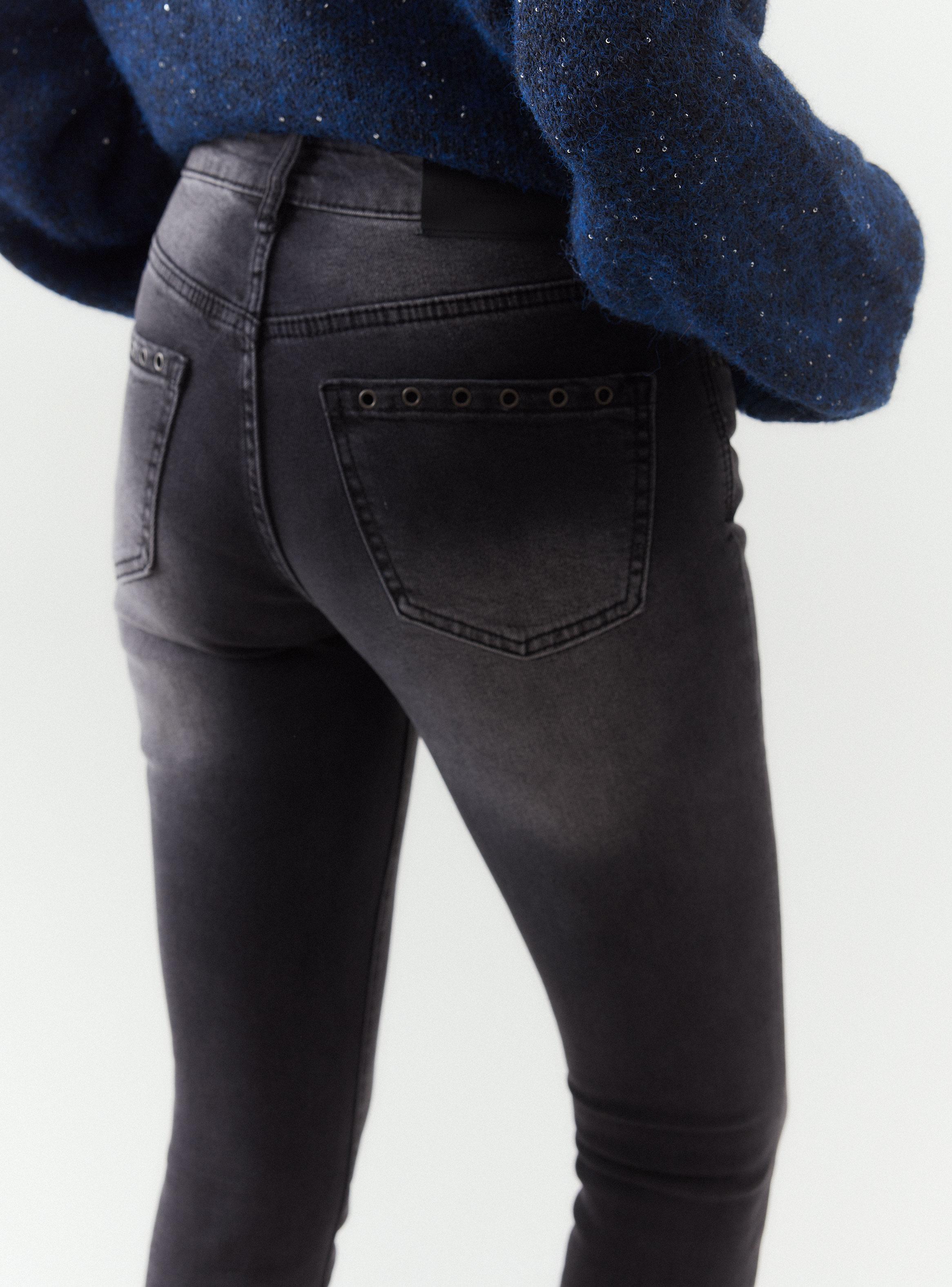 Jeans Skinny  con Tachas en Bolsillos-3