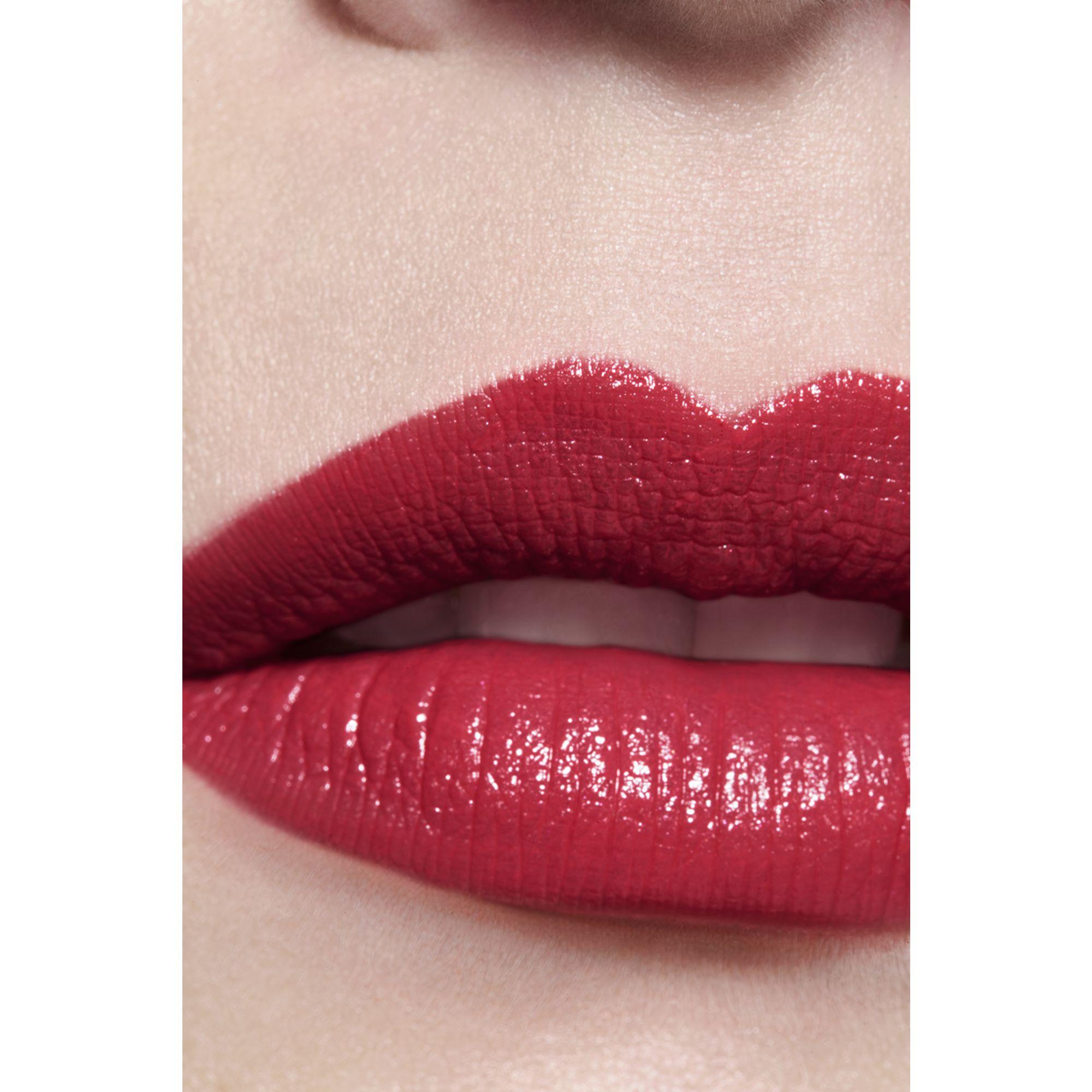ROUGE ALLURE L'EXTRAIT Labial Alta Intensidad Tono 832 Rouge Libre-5