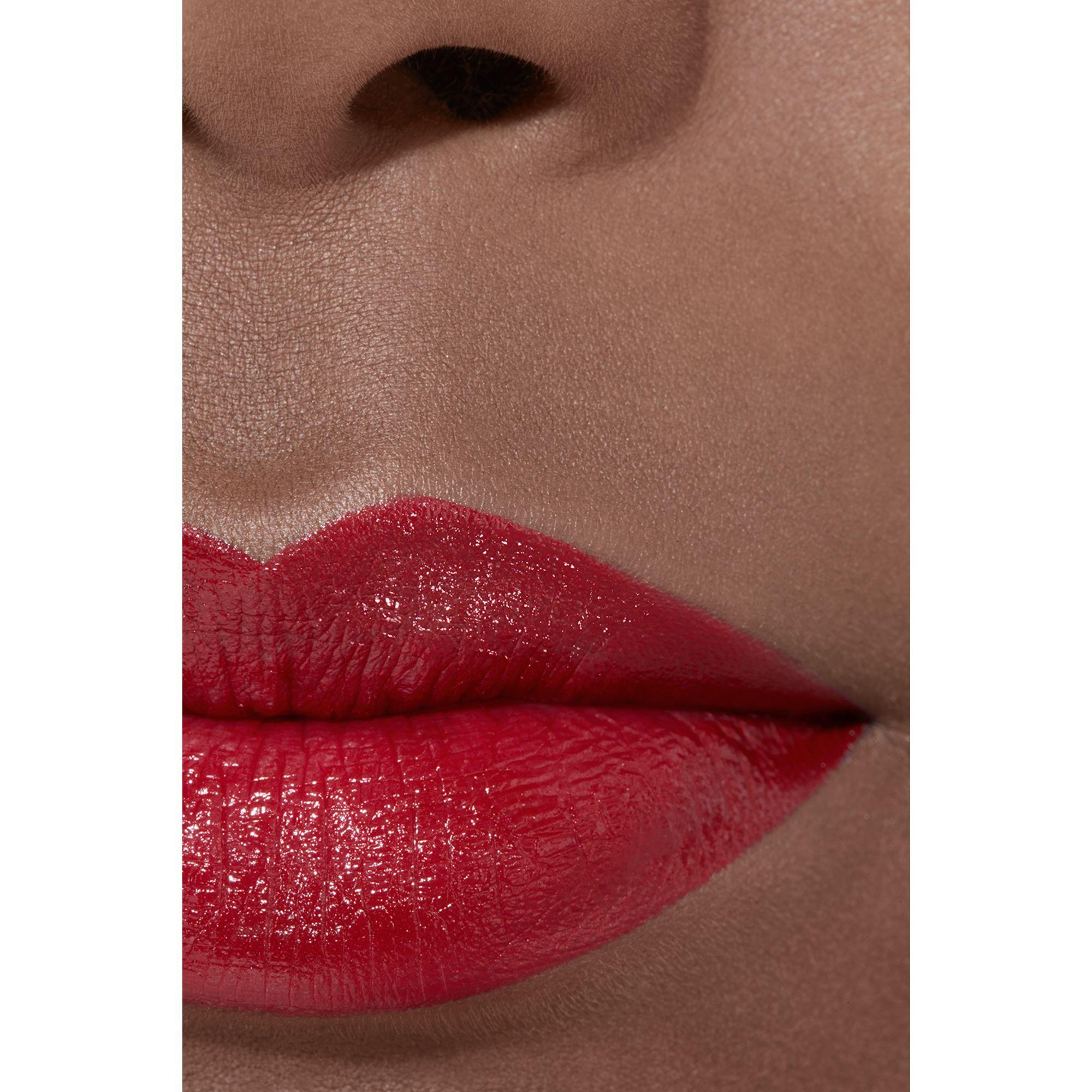 ROUGE ALLURE L'EXTRAIT Labial Alta Intensidad Tono 854 Rouge Puissant-4