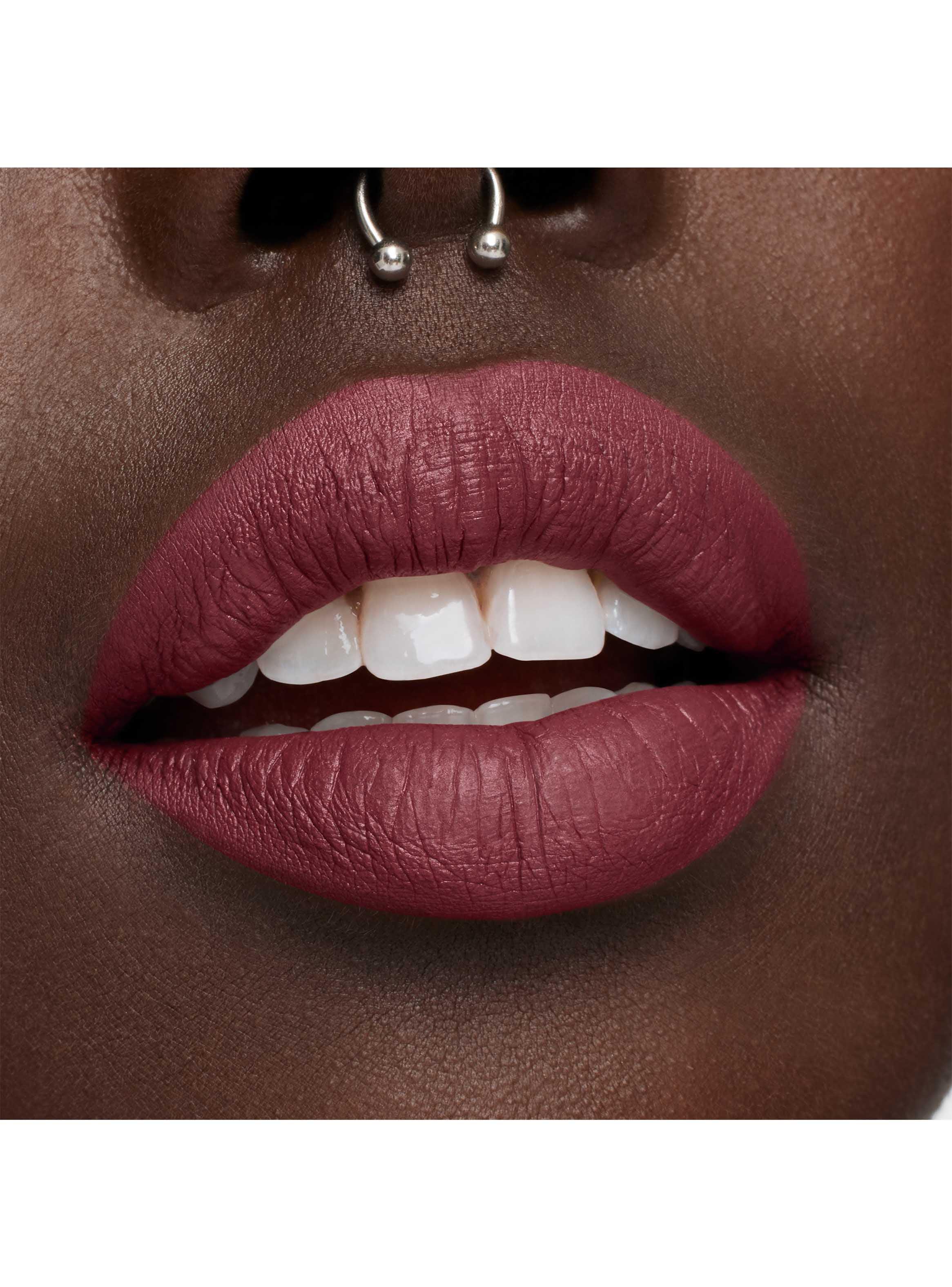 Labial M·A·Cximal Silky Matte Lipstick Viva Glam Viva Empowered 3.5g-5