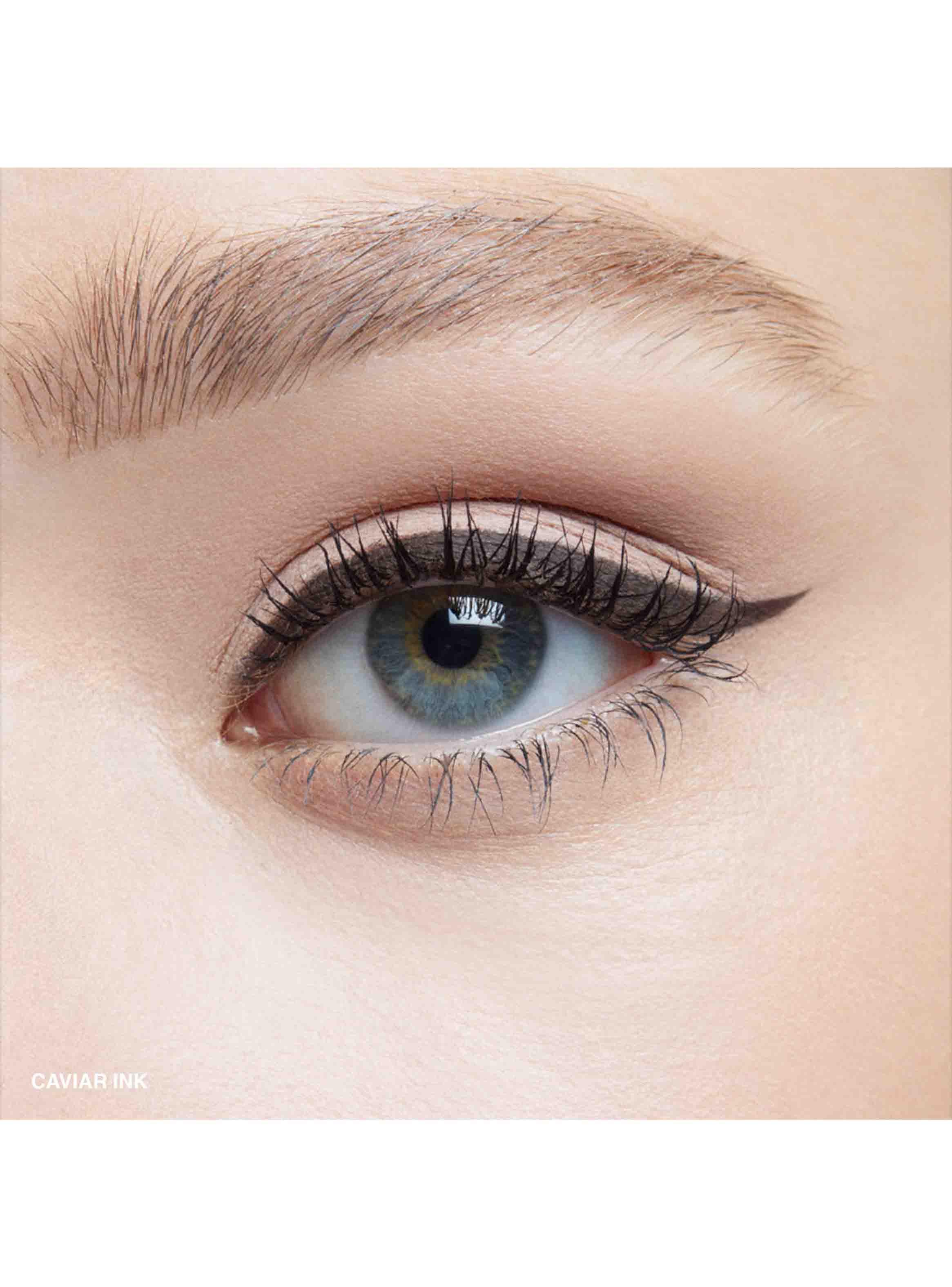 Delineado Bobbi Brown de Ojos en Gel Long Wear Caviar Ink Bobbi Brown-2