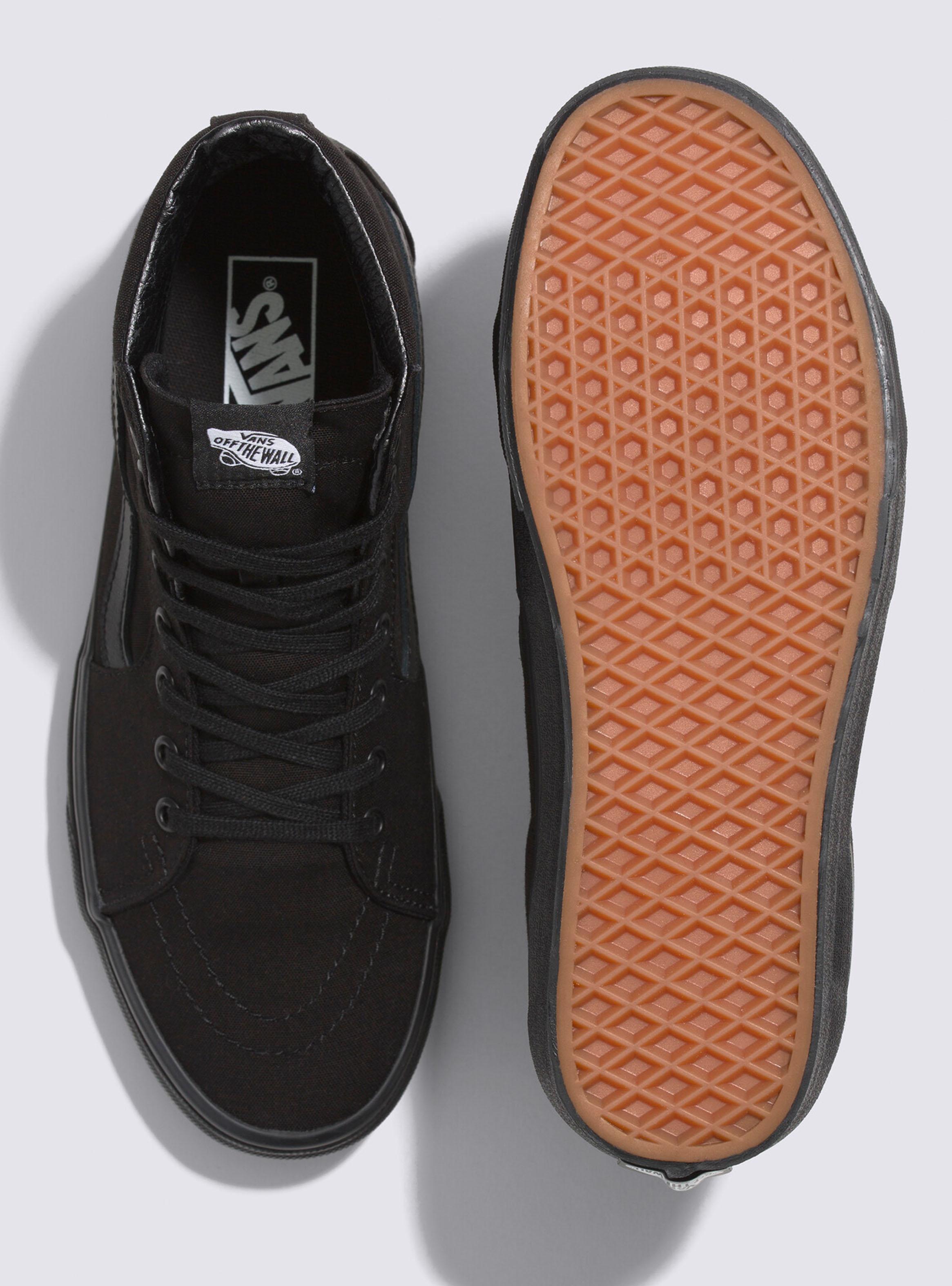 Zapatilla Urbana Hombre UA SK8-Hi-2