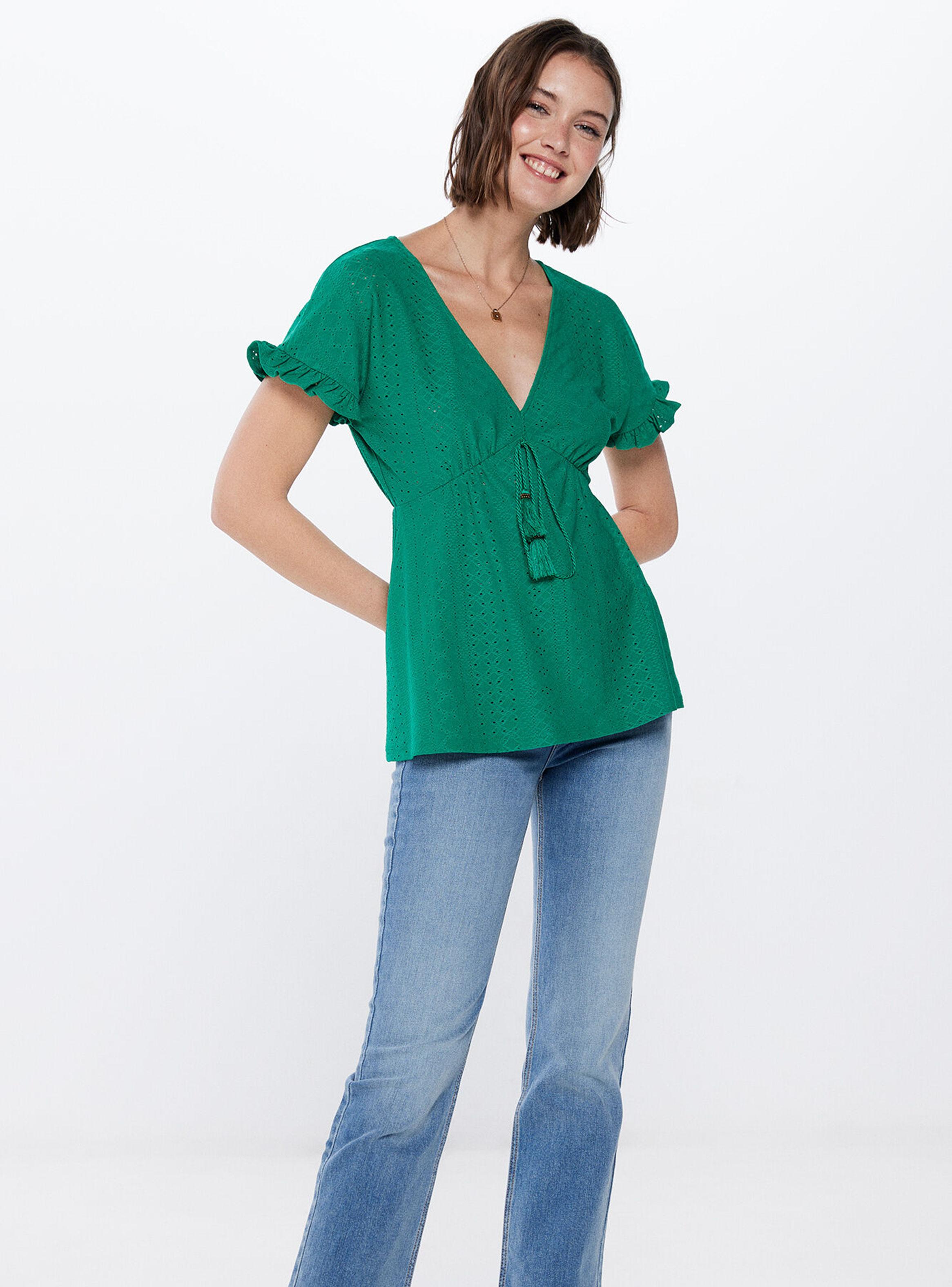 Polera Broderie Detalle Volantes-3