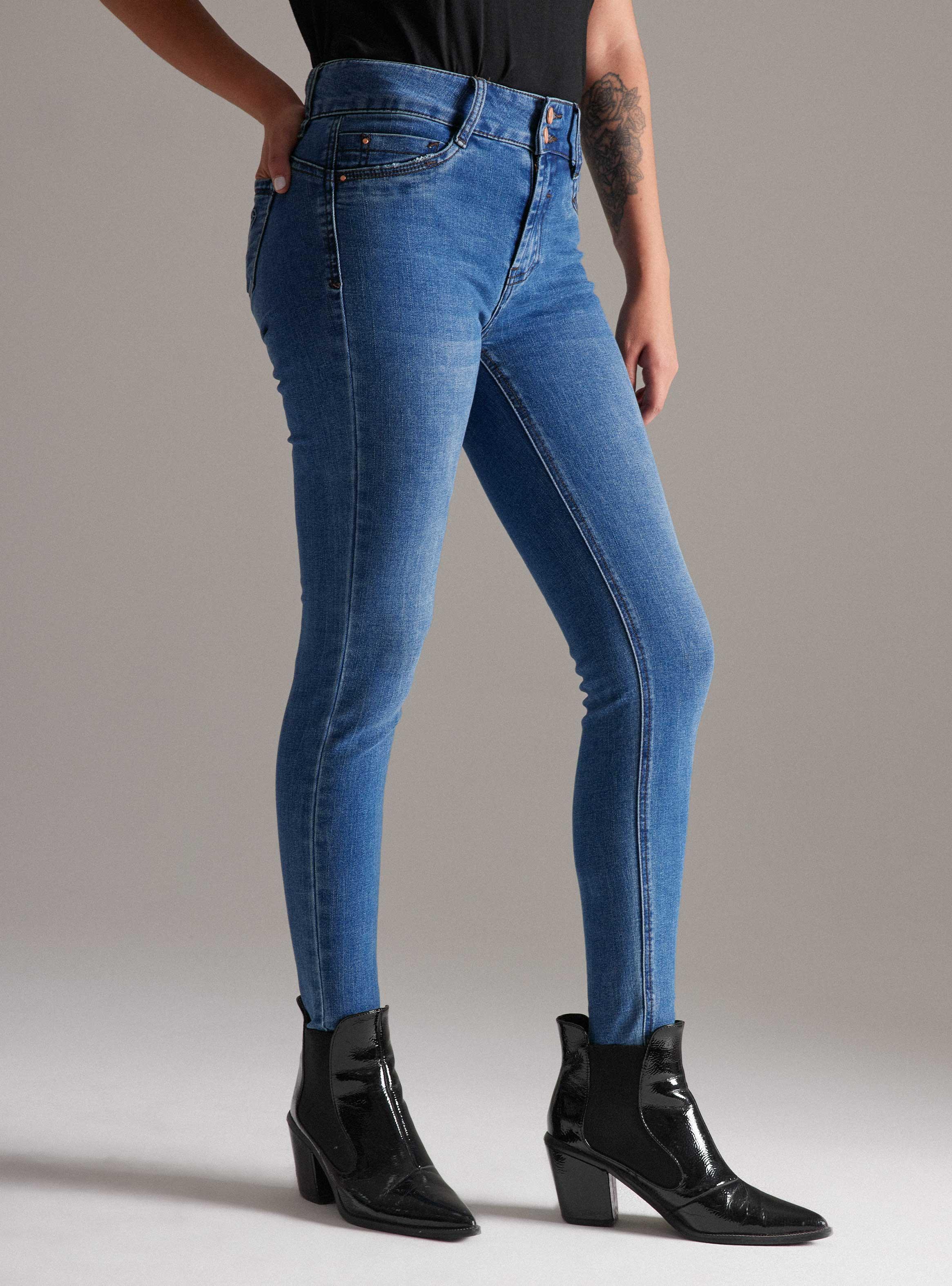 Azul Oscuro