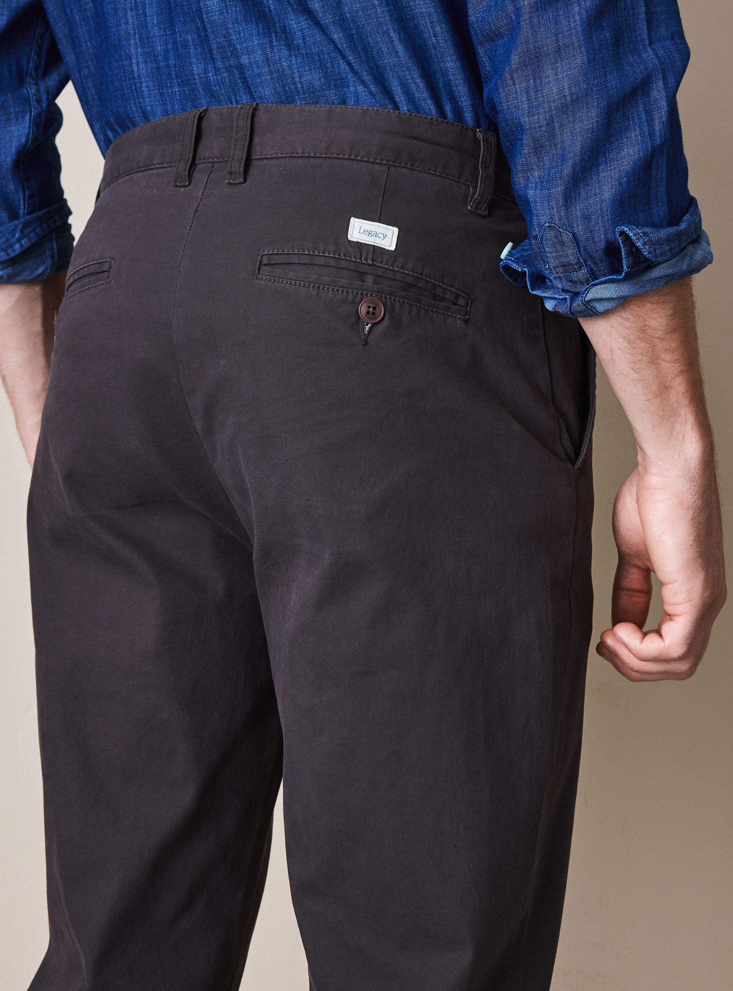 Pantalón Chino Básico Tailored Fit-3