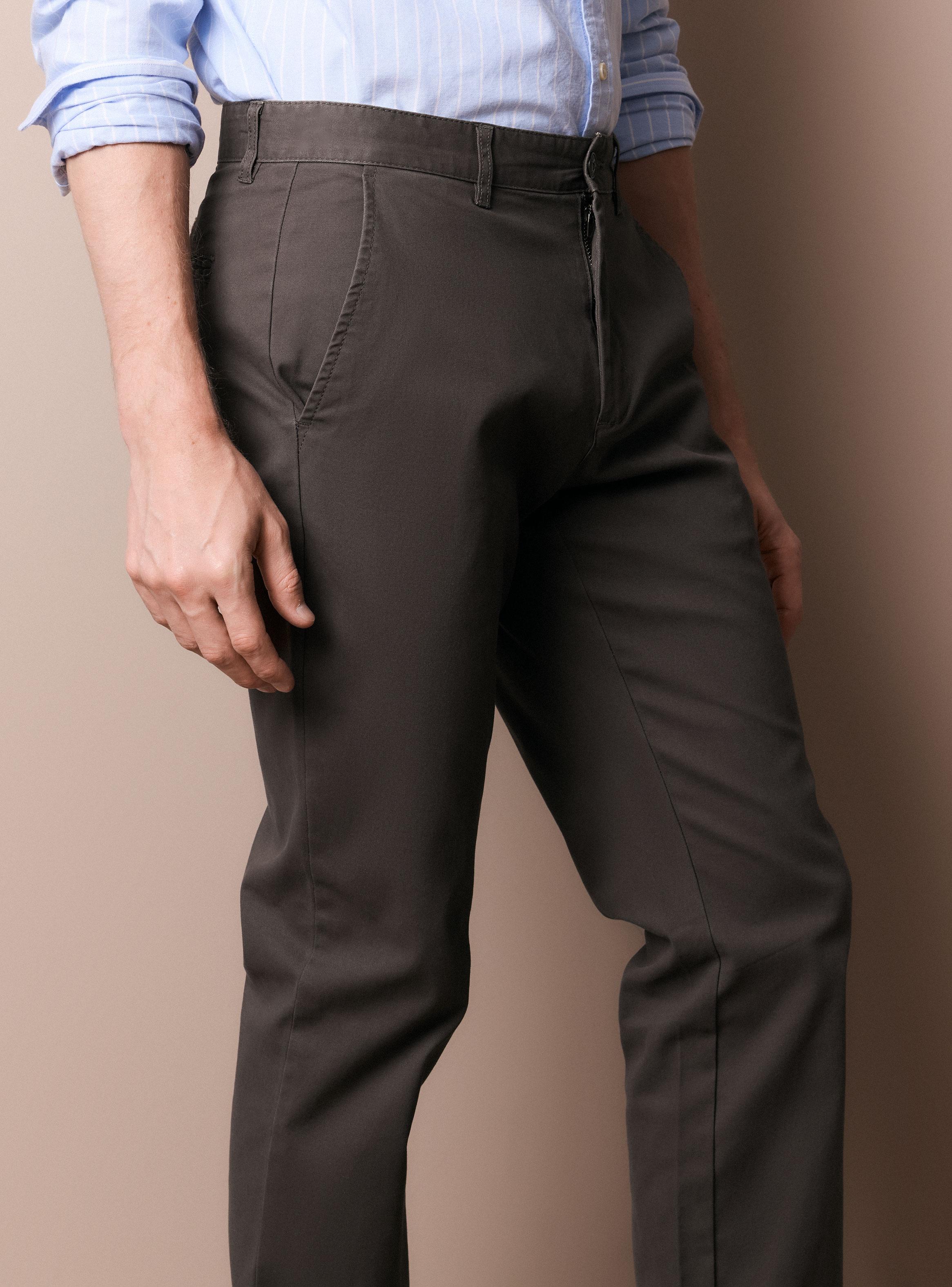 Pantalón Chino Básico Tailored Fit-2