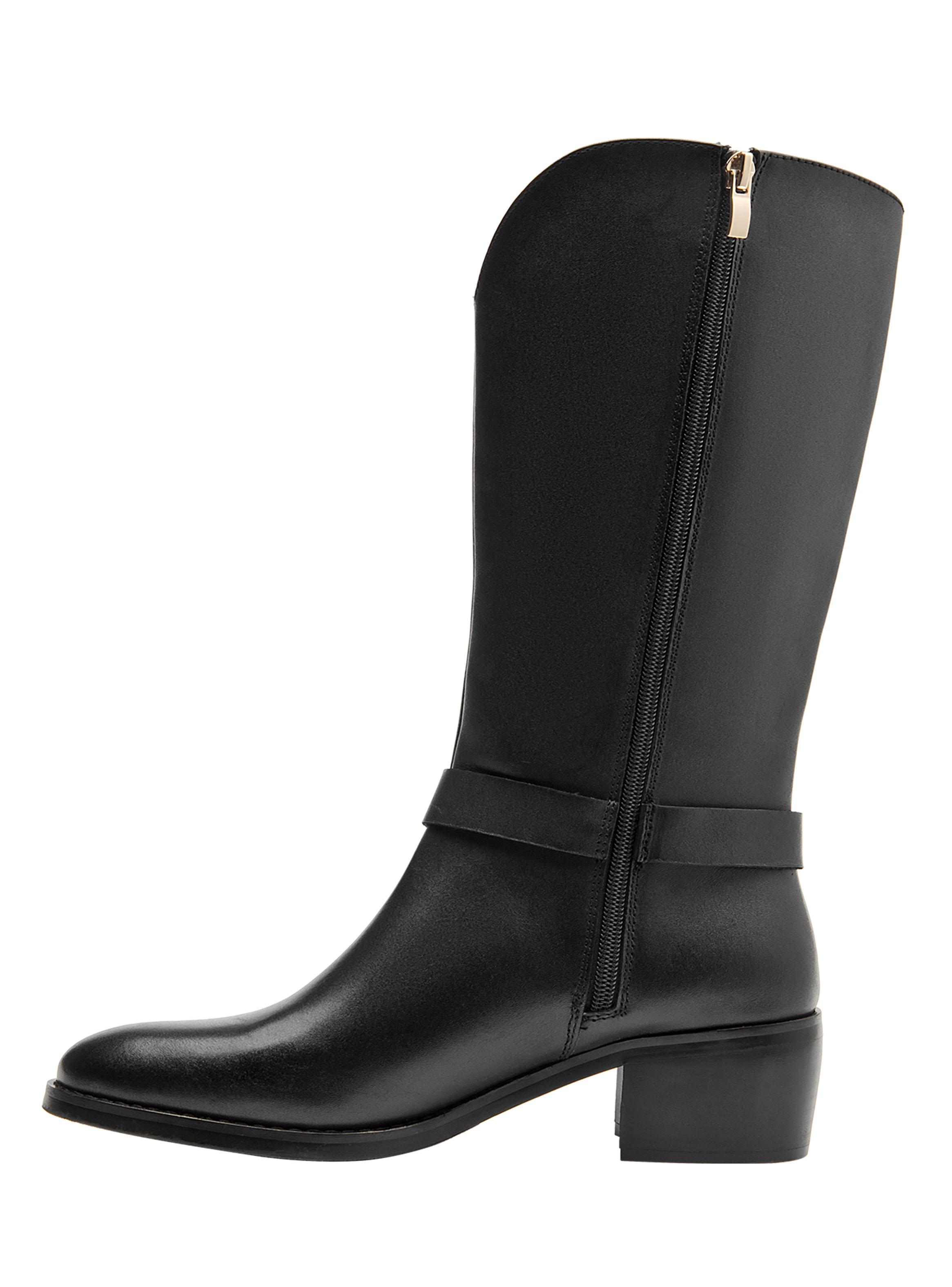 Bota en Punta con Detalle en Correa CL051 Cuero Mujer-3