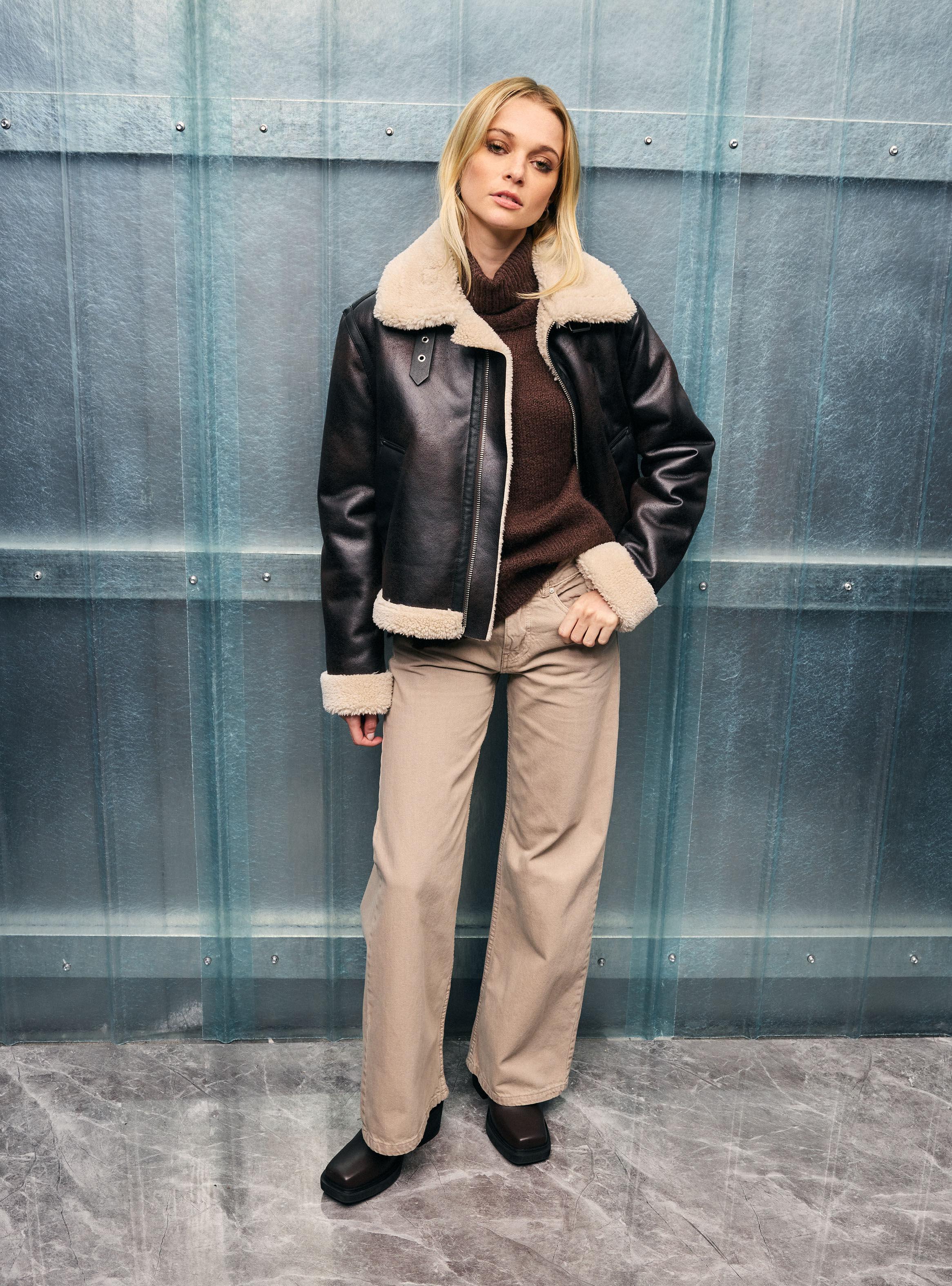 Jeans Recto Straight Fit con Cierre-4