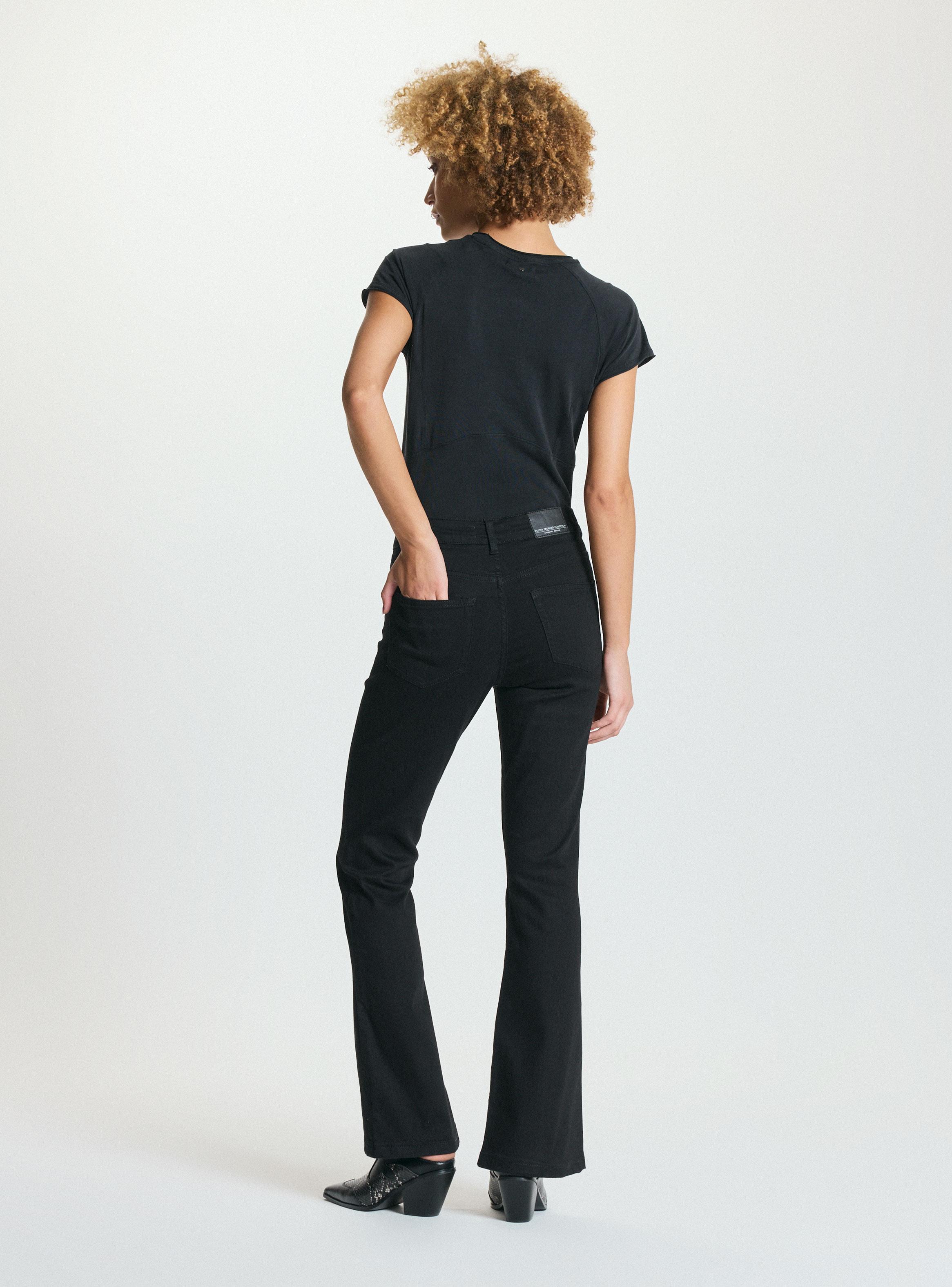 Jeans Básico 5 Bolsillos Flare Tiro Medio-5