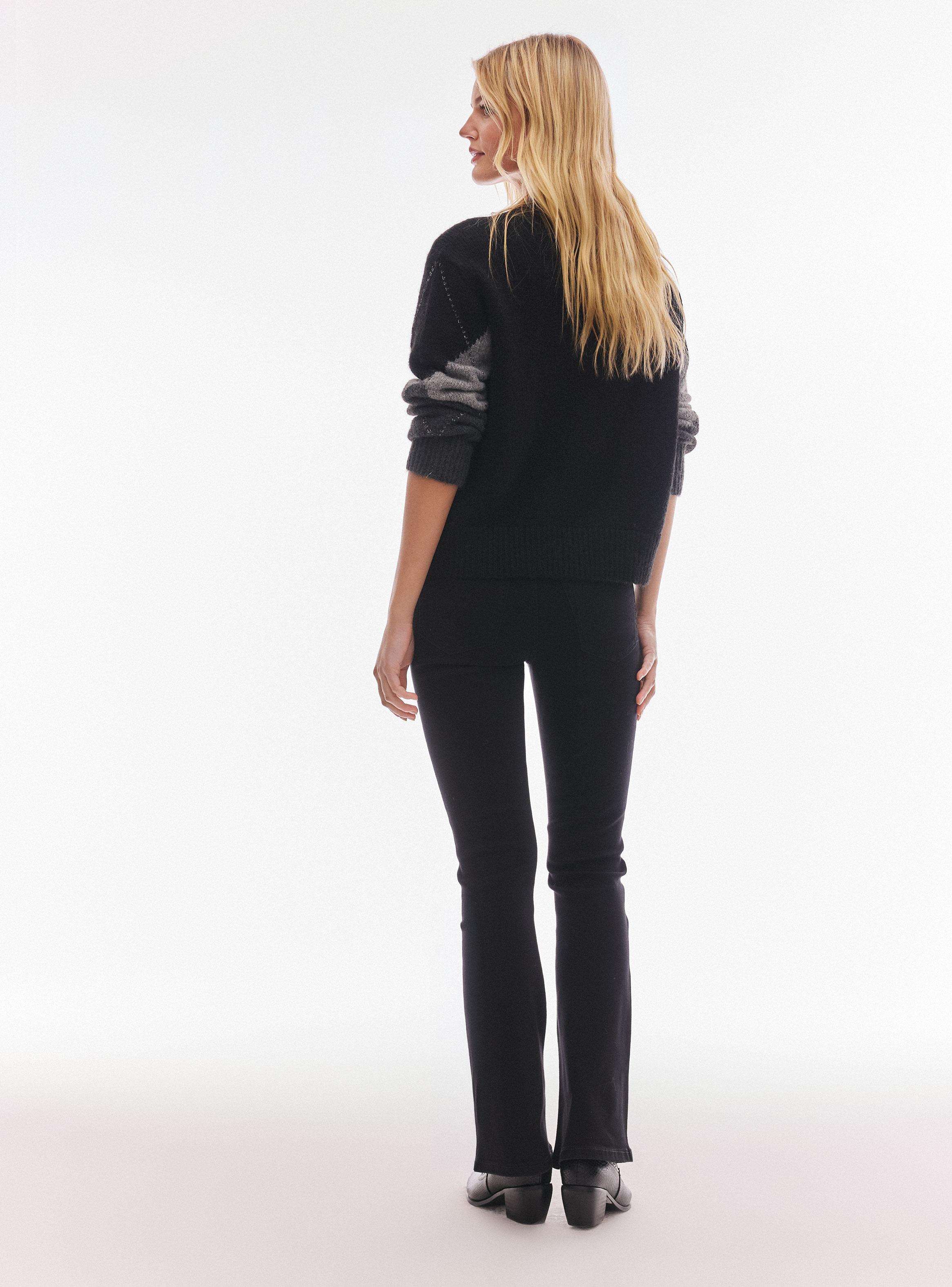 Jeans Básico 5 Bolsillos Flare Tiro Medio-5