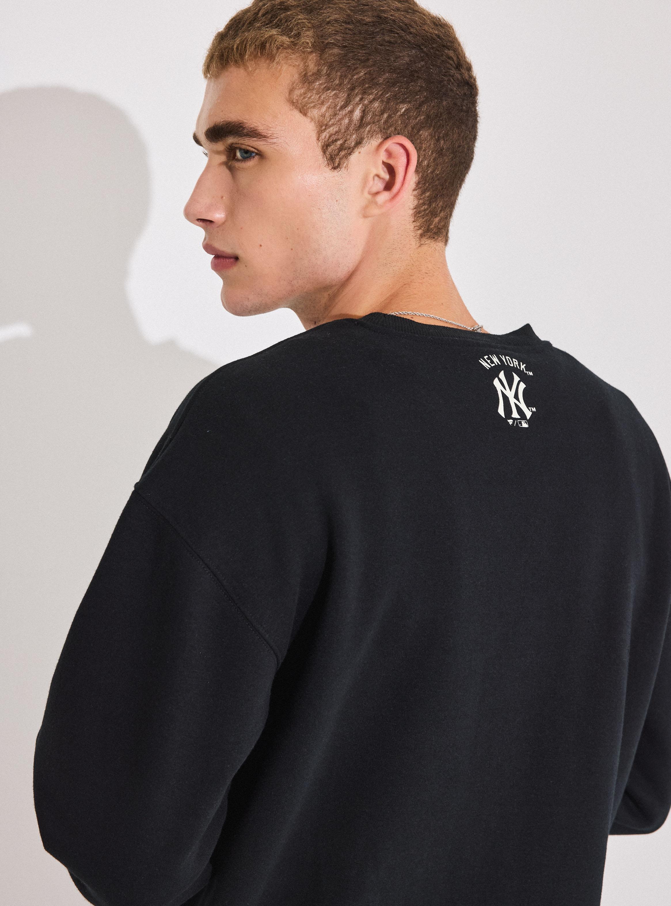Sweater Embroidered Drop Shoulder Regular Fit-3