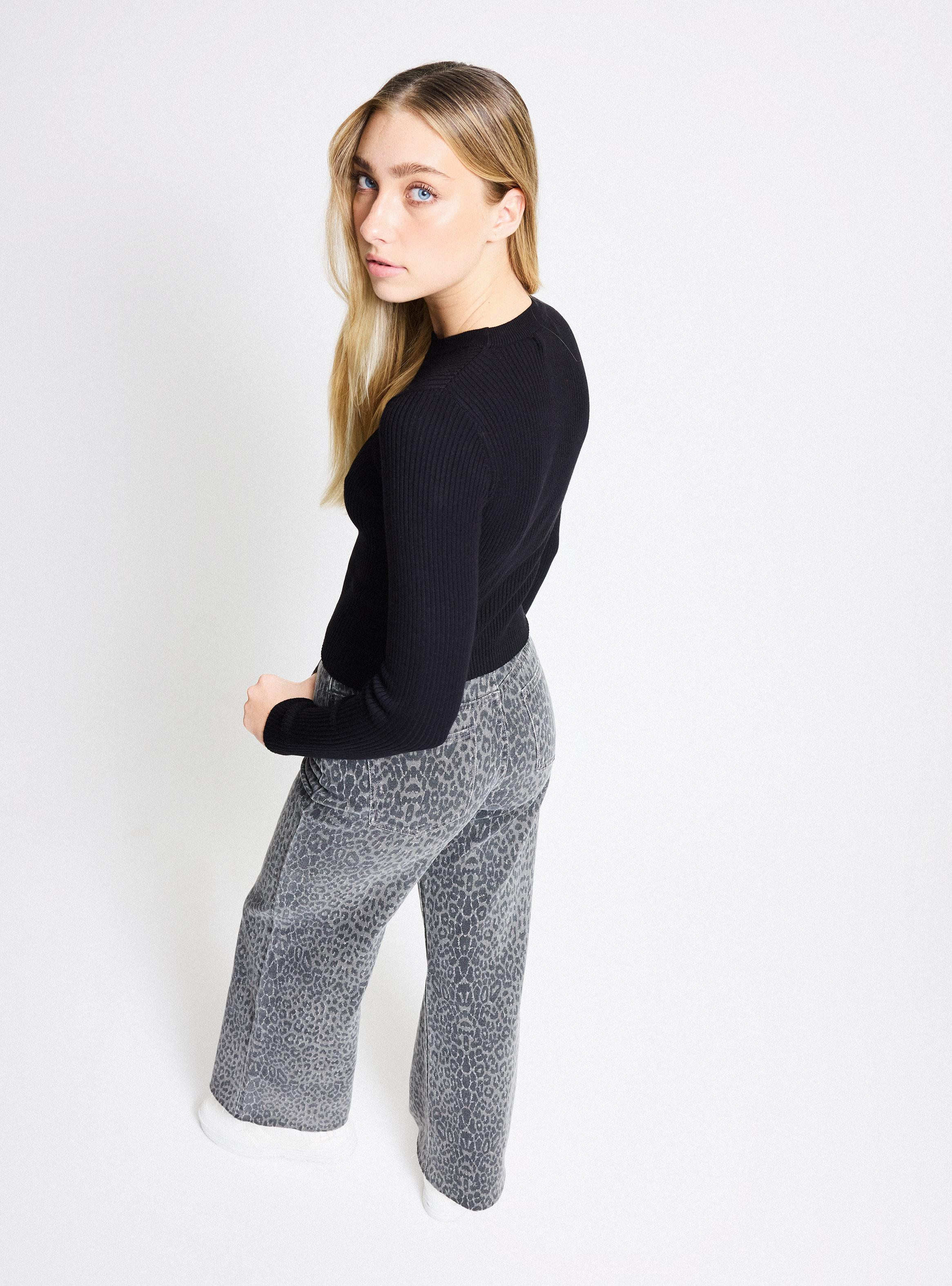 Sweater Liviano Cuello Redondo-5