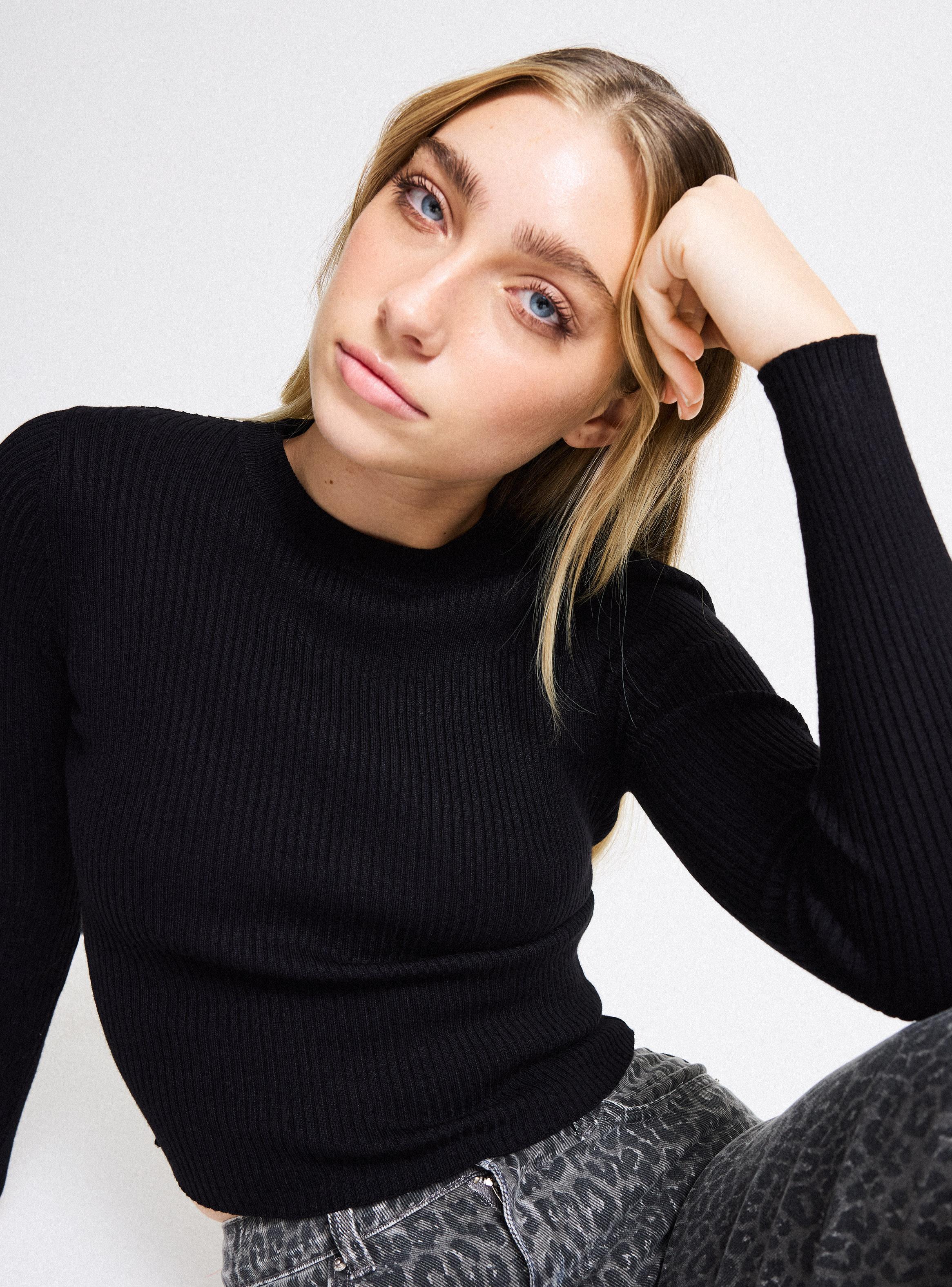 Sweater Liviano Cuello Redondo-3