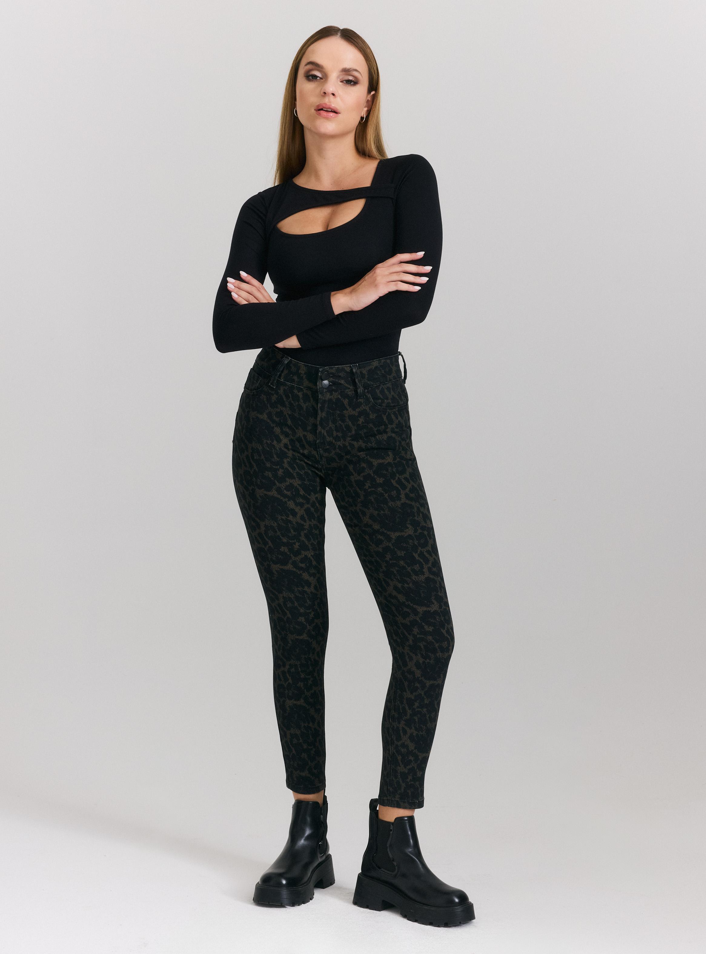 Jeans Animal Print 2 Botones-4