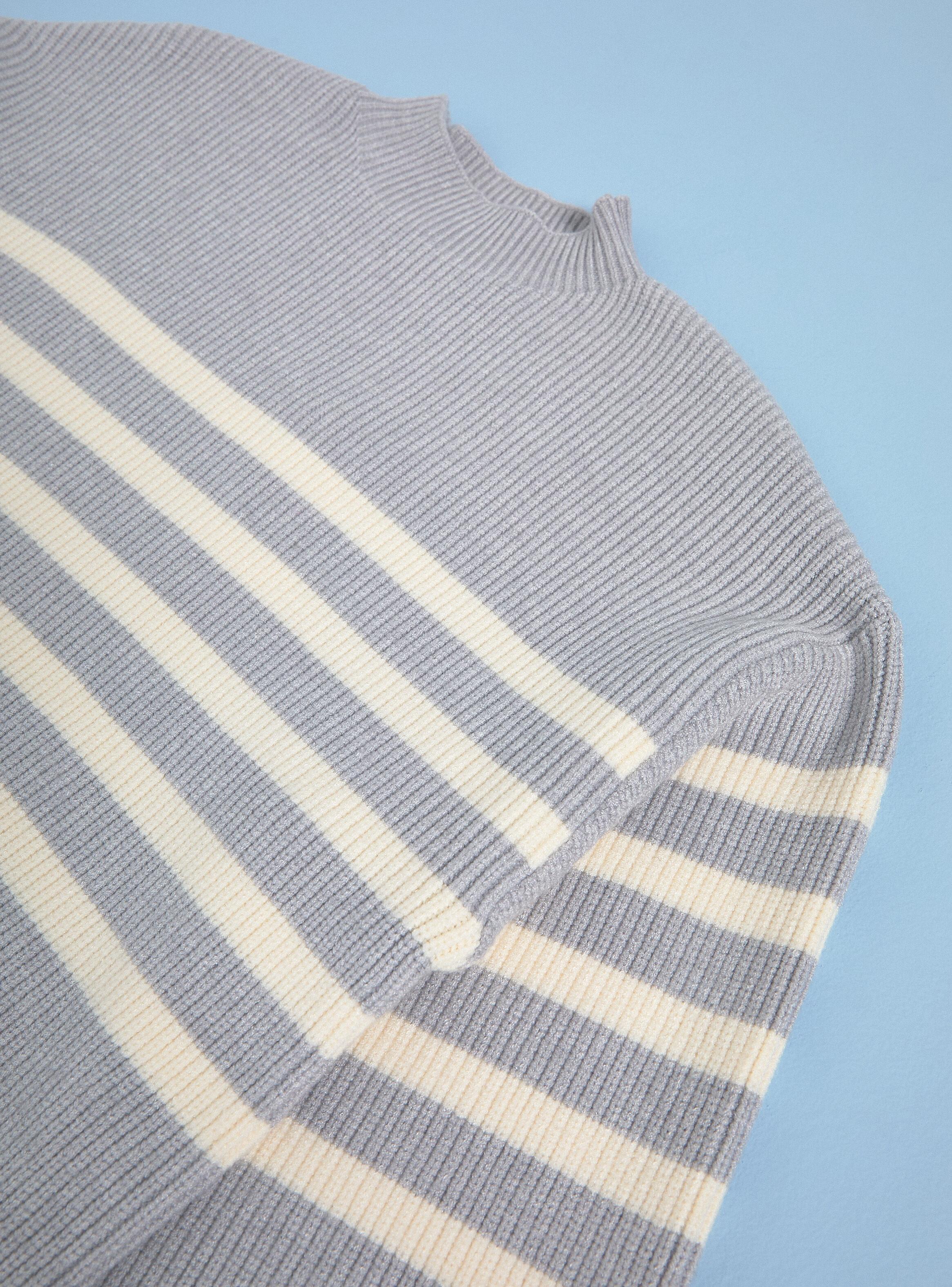 Sweater Rayado Clásico-2