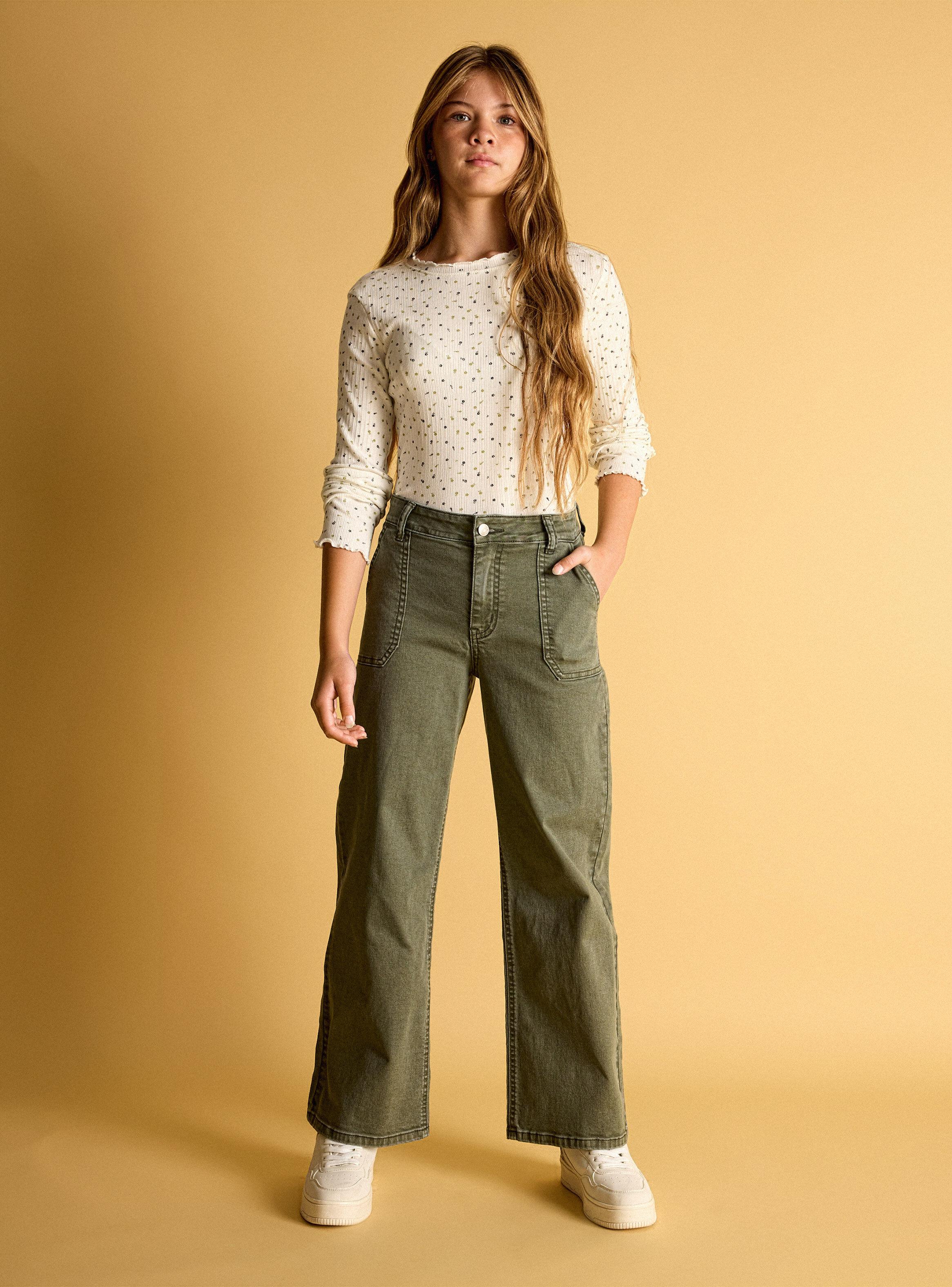 Pantalón con Bolsillos Grandes-4